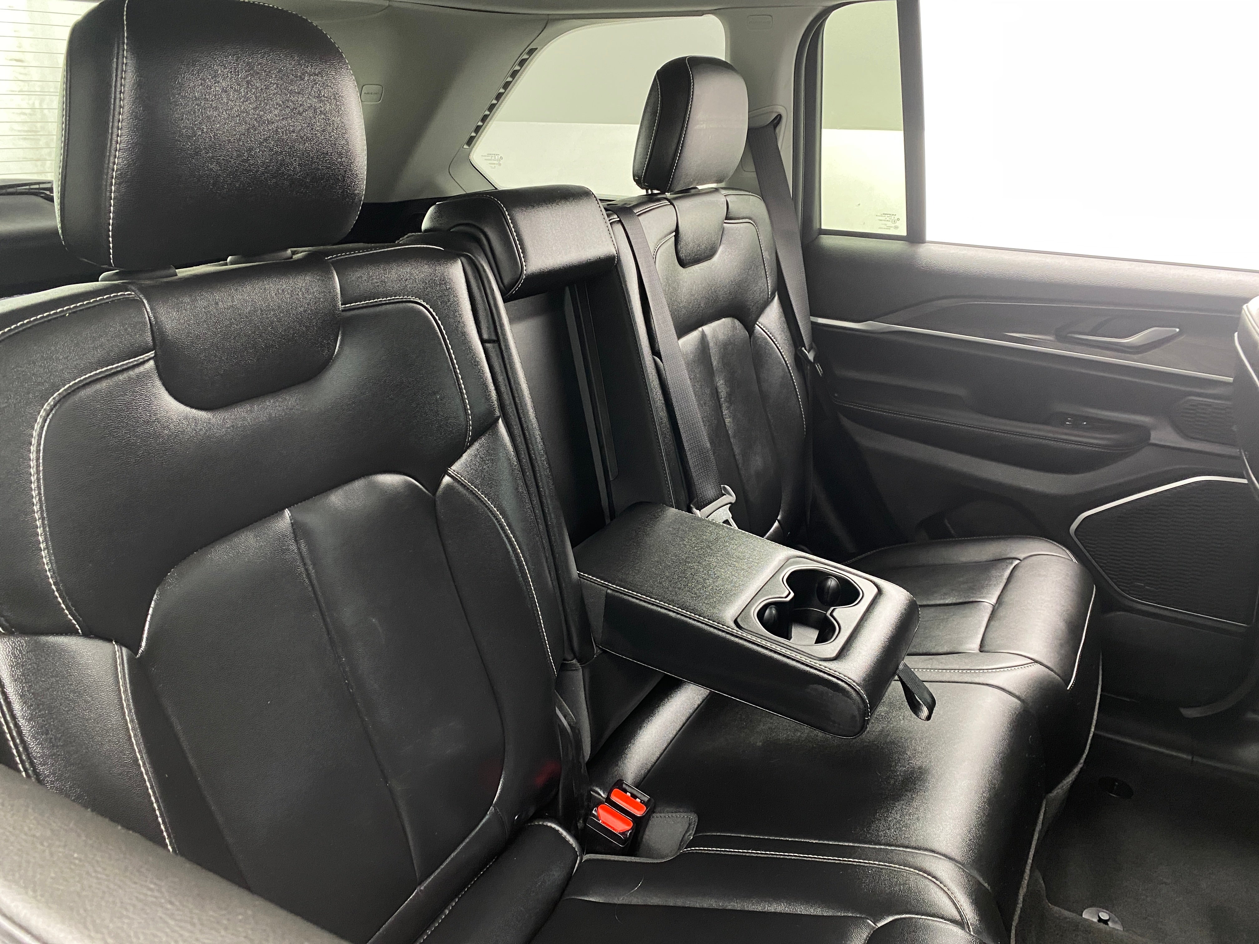 2022 Jeep Grand Cherokee Limited Edition 5