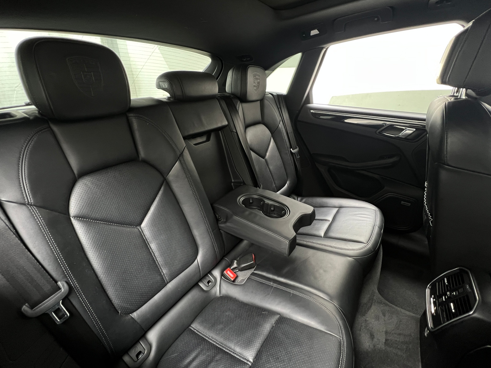 Thumbnail: 2017 Porsche Macan - 5