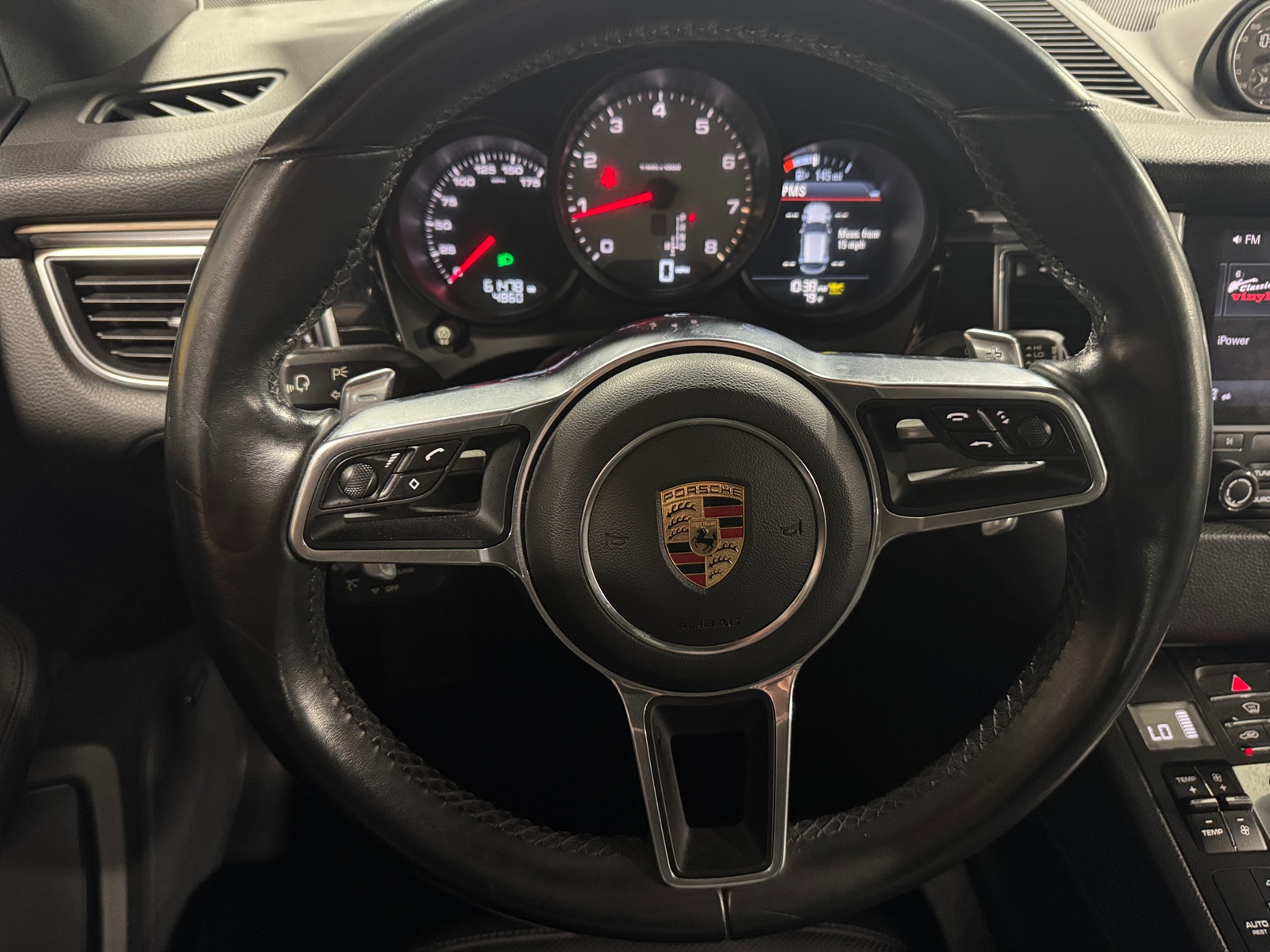 Thumbnail: 2017 Porsche Macan - 4