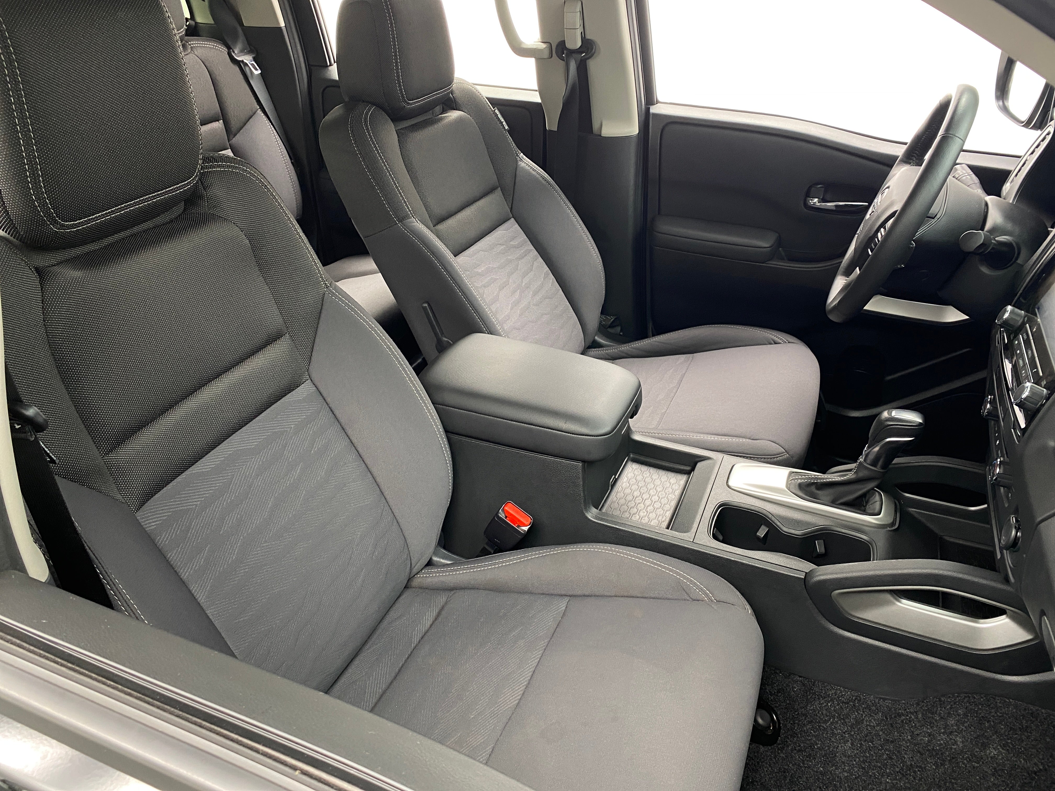 2024 Nissan Frontier SV 2