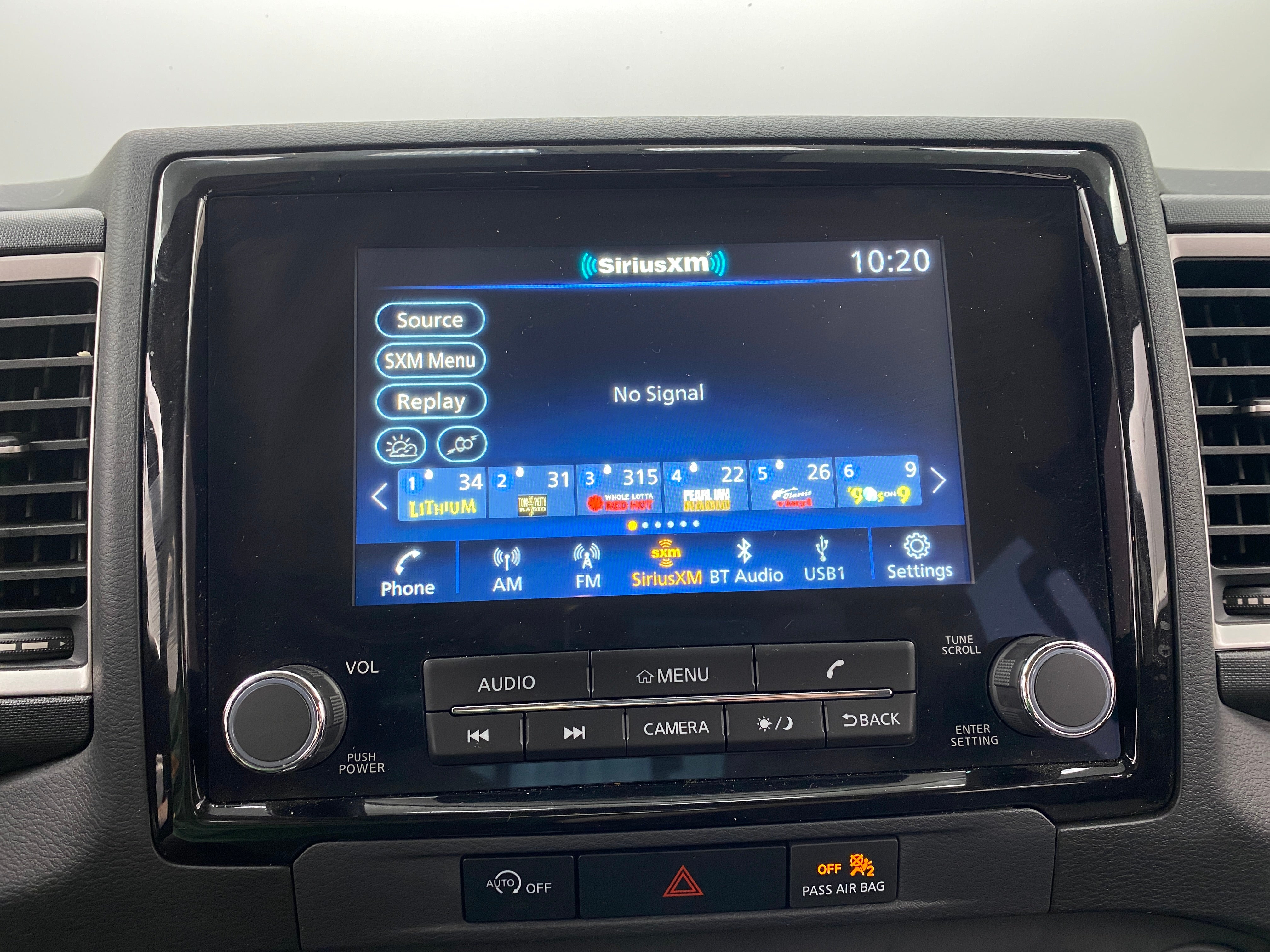 2024 Nissan Frontier SV 4