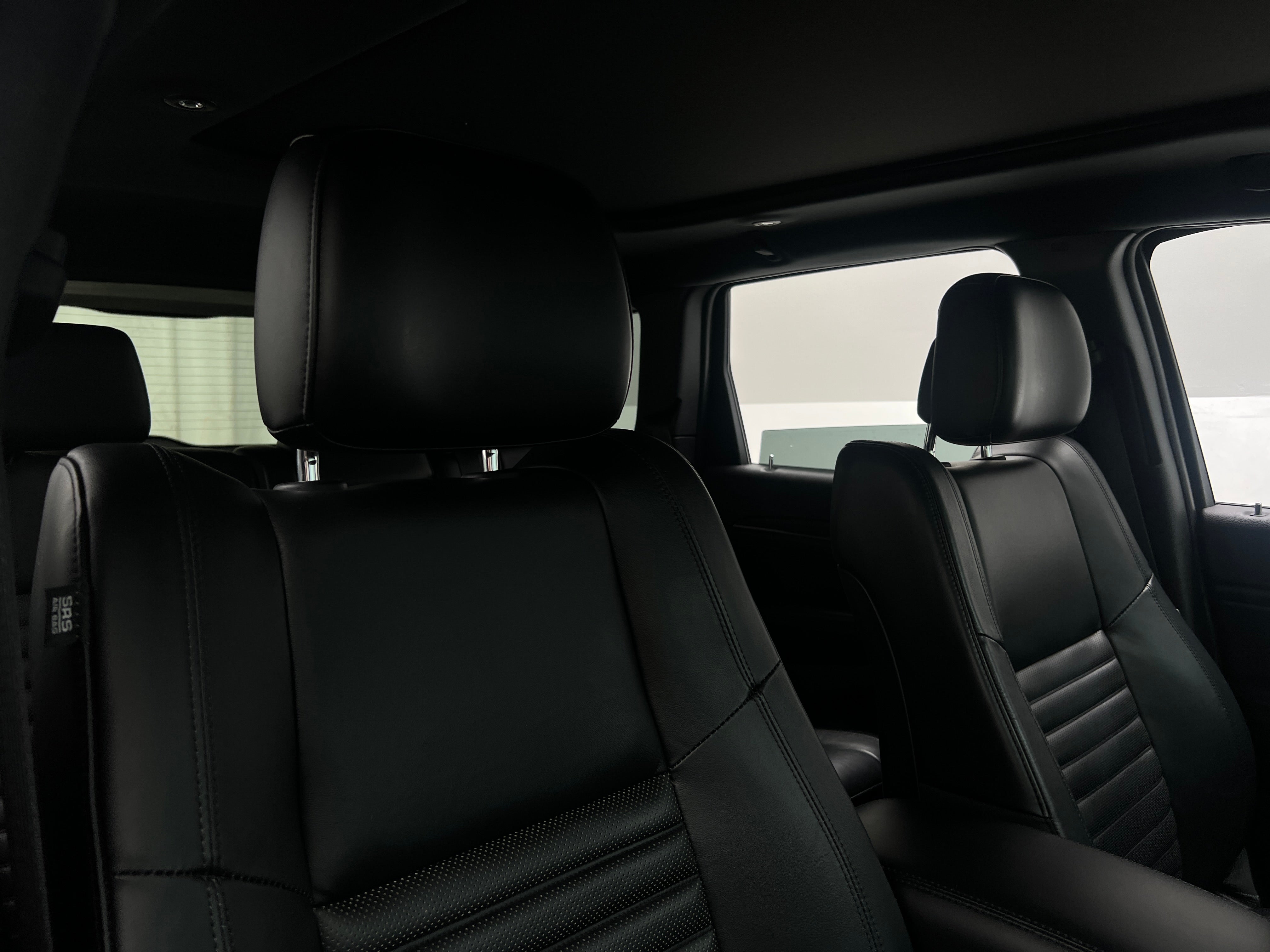 2019 Jeep Grand Cherokee Limited Edition 2