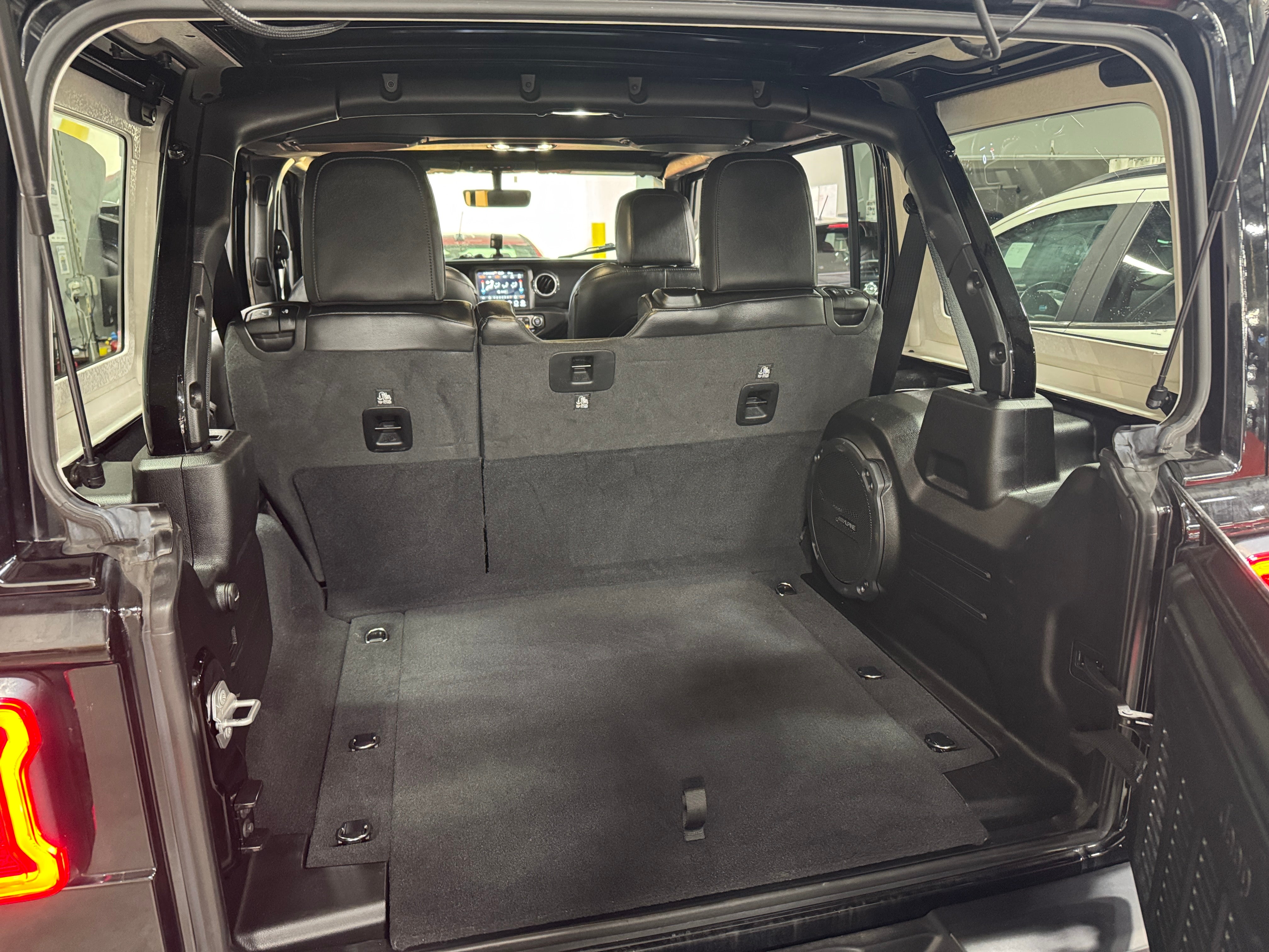 2021 Jeep Wrangler Unlimited Altitude 6