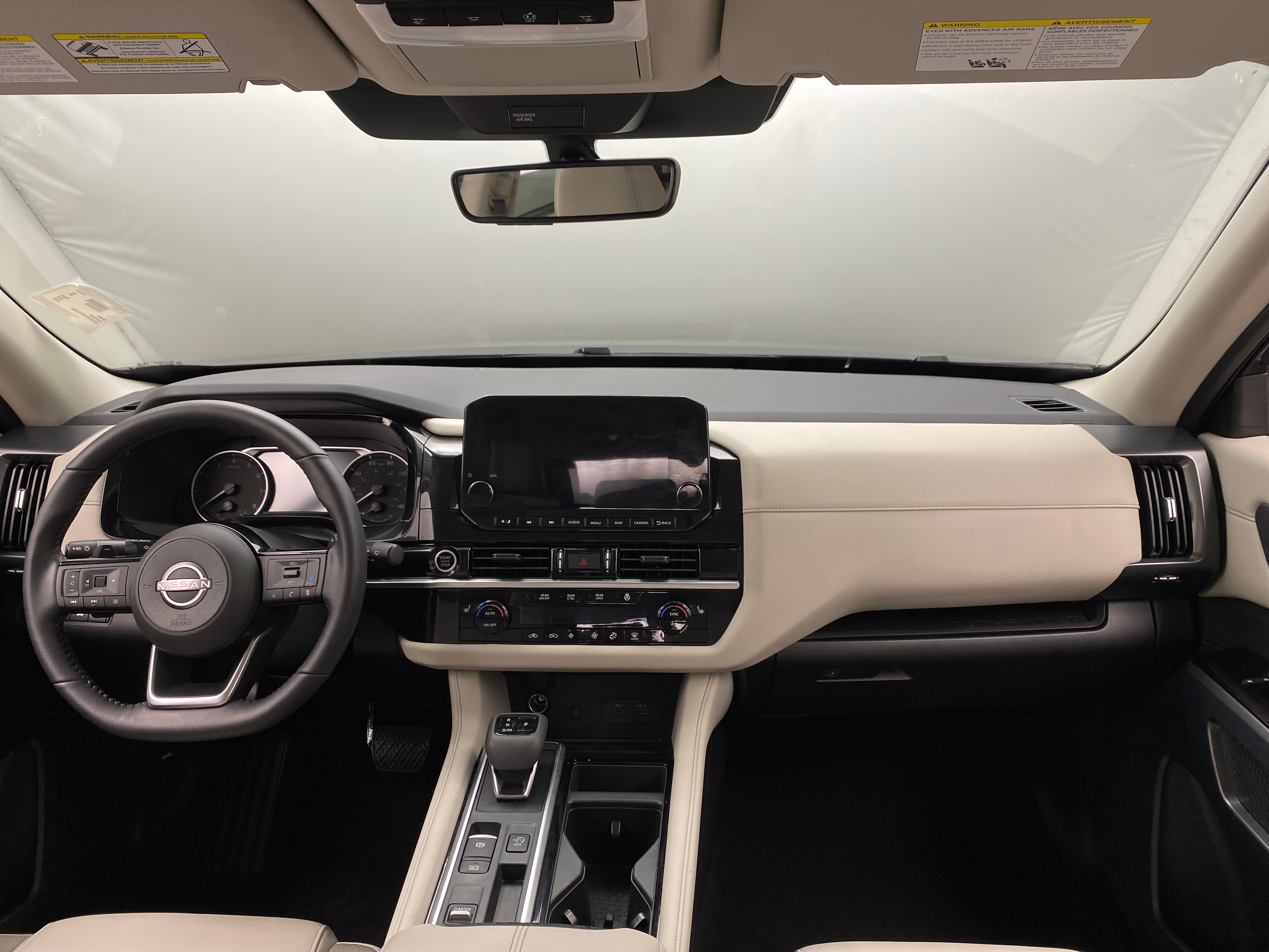 2024 Nissan Pathfinder SL 2