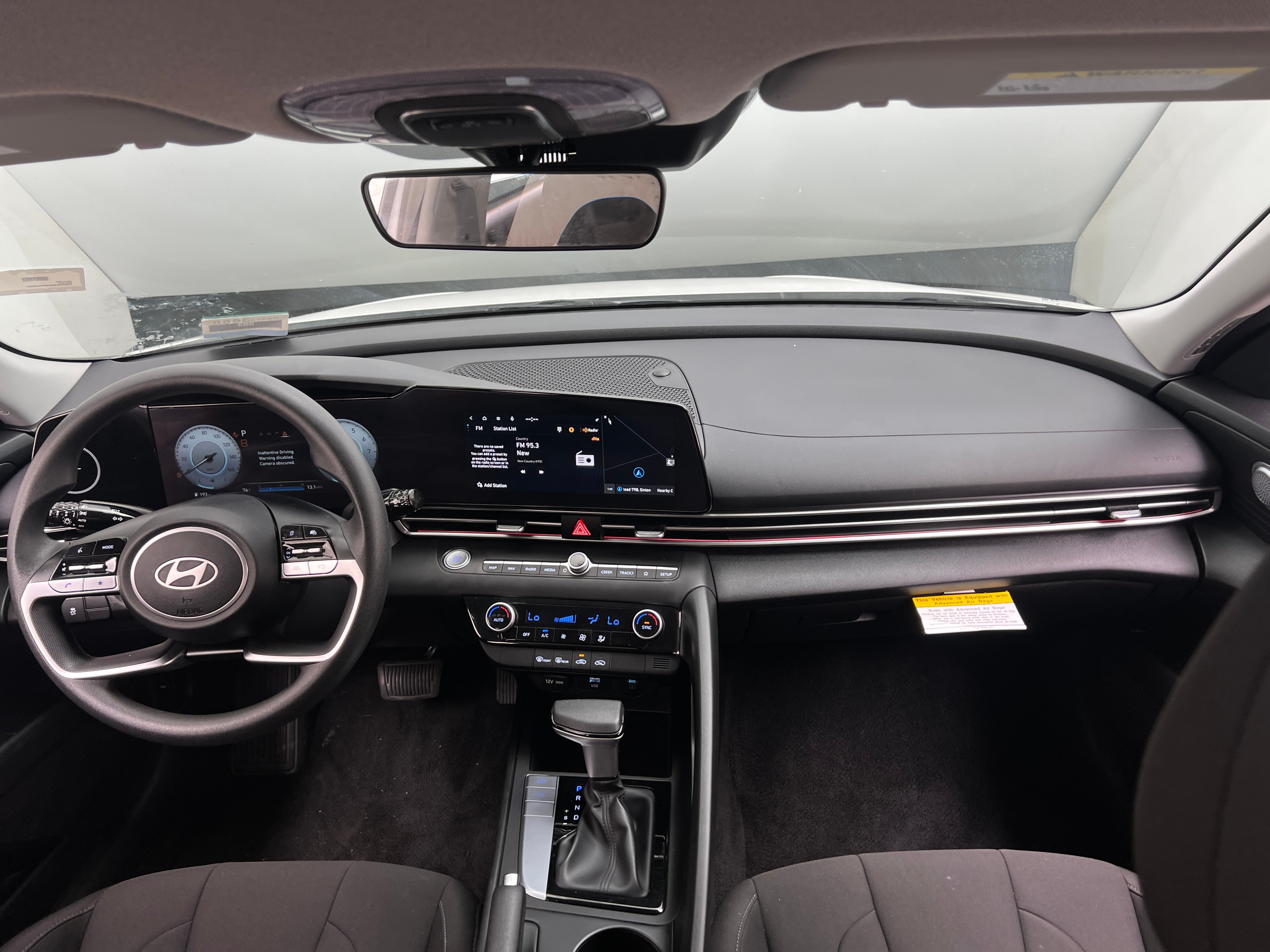 2024 Hyundai Elantra SEL 3