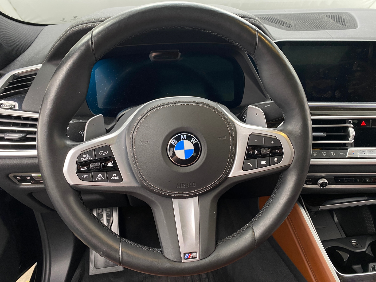 Thumbnail: 2021 BMW X6 - 4