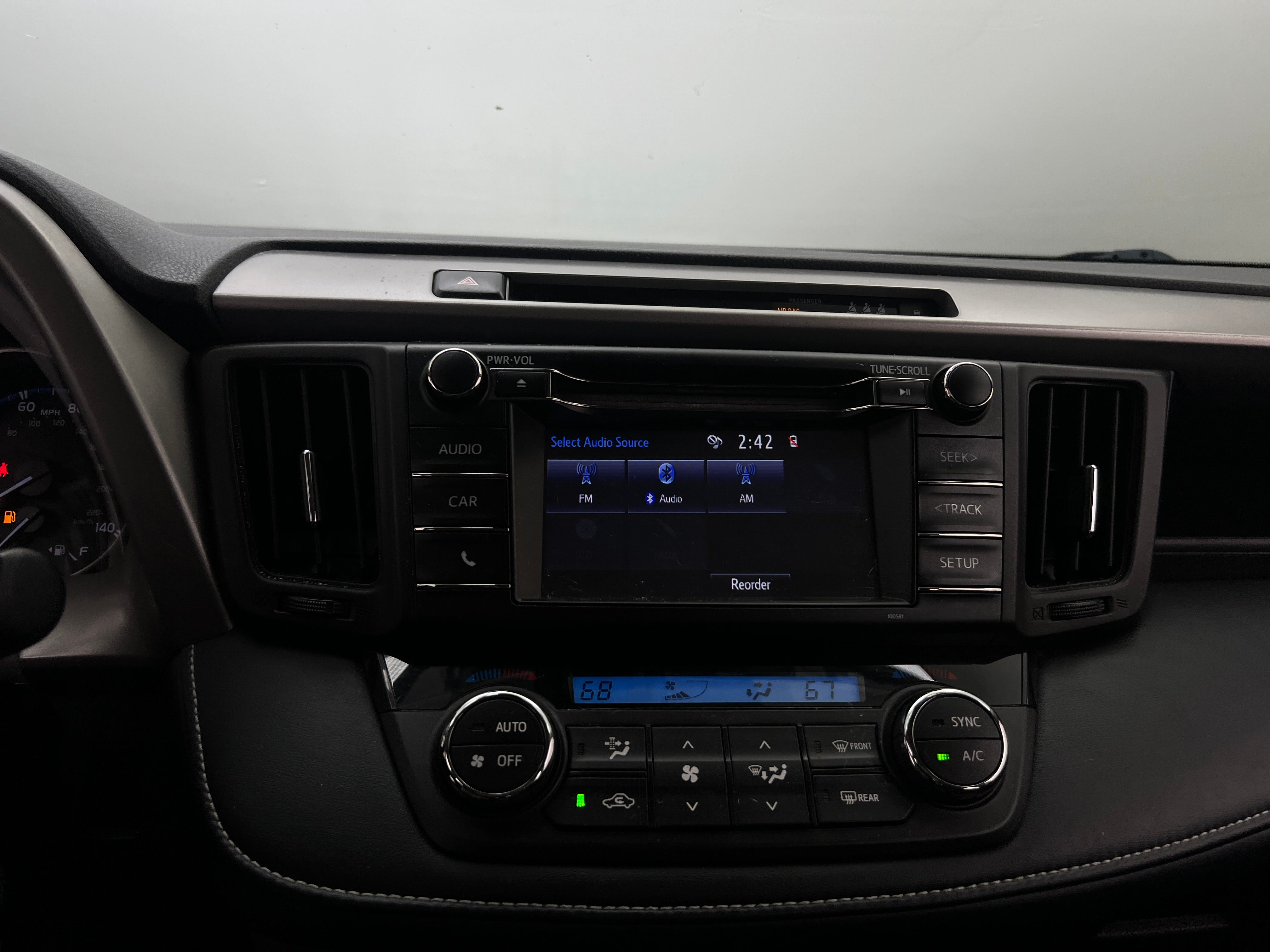2018 Toyota RAV4 XLE 4