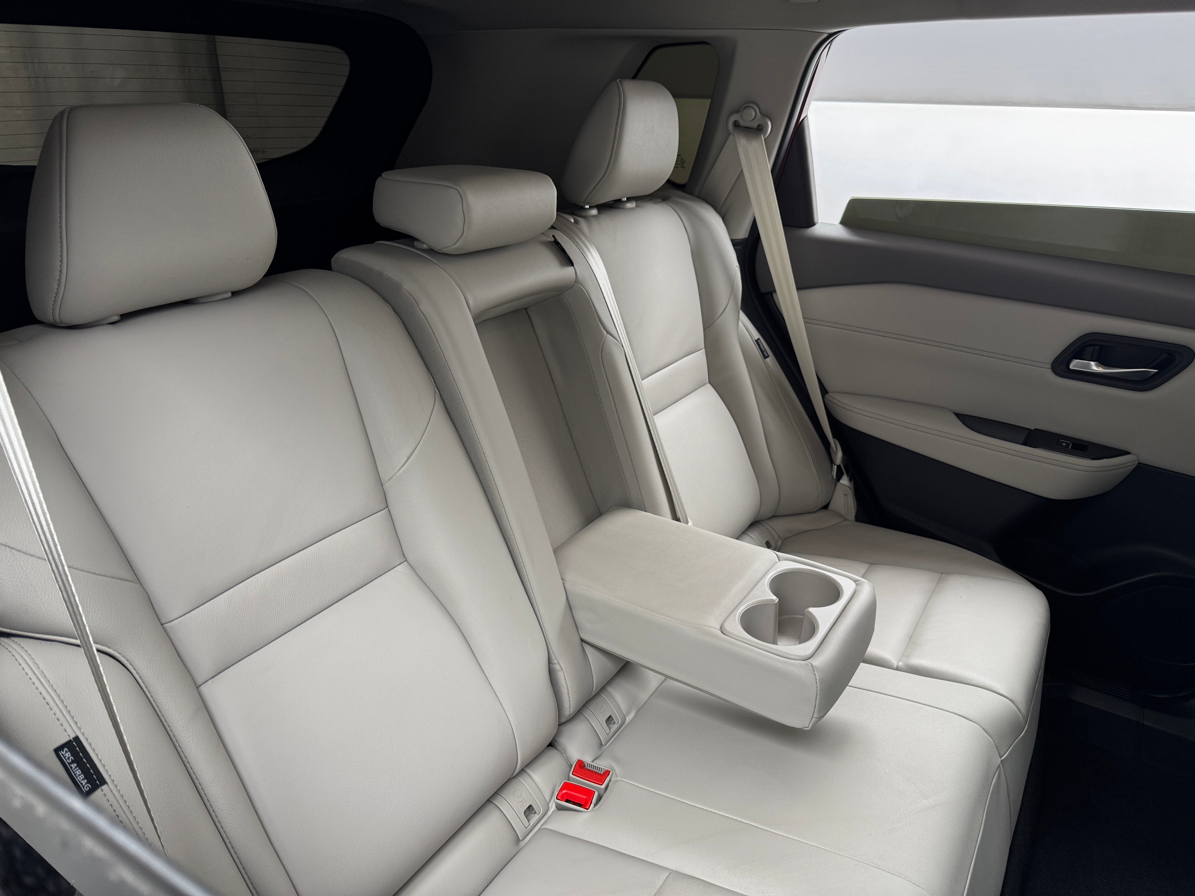 2024 Nissan Rogue SL 5