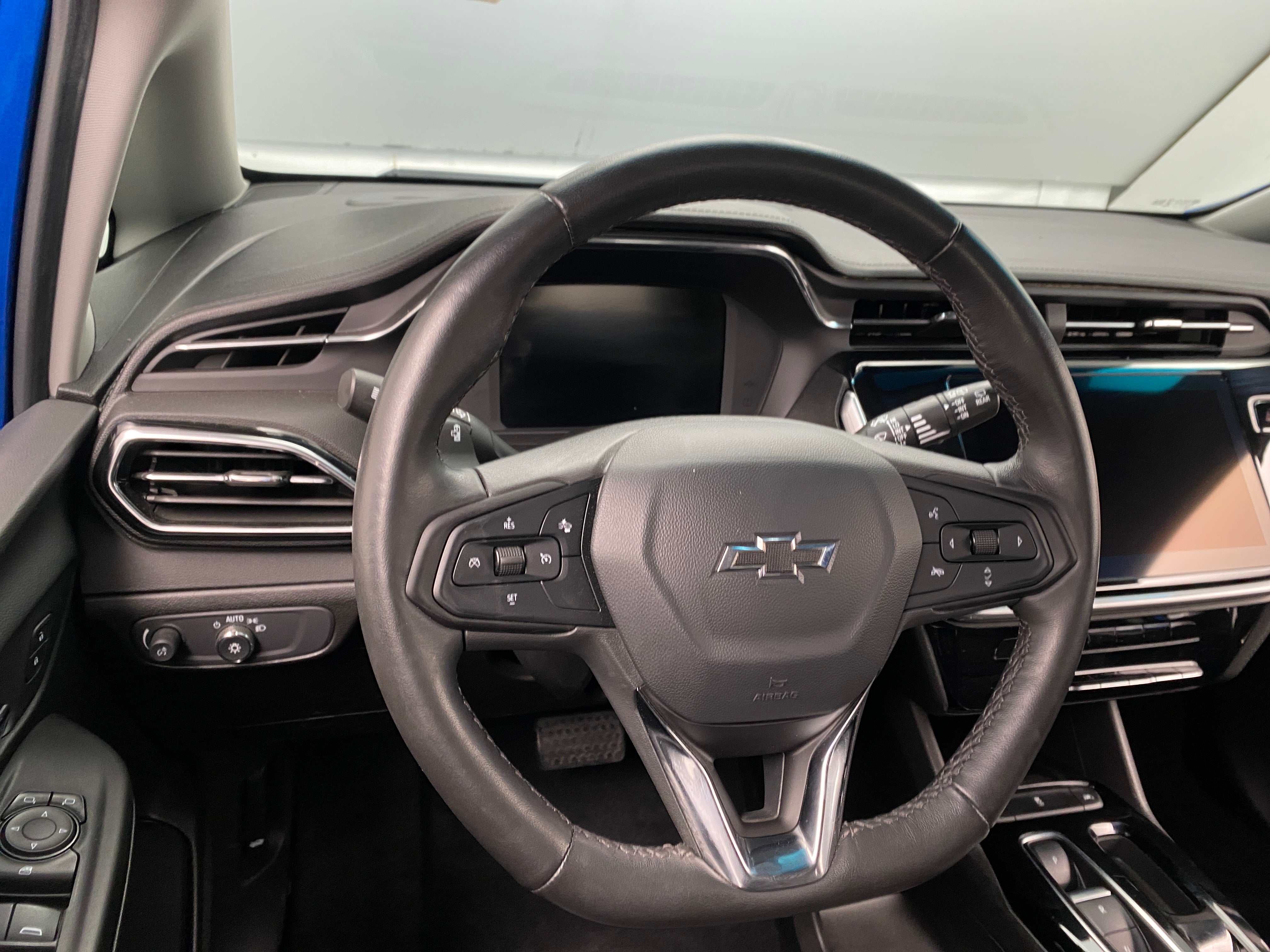 Thumbnail: 2023 Chevrolet Bolt EV - 4