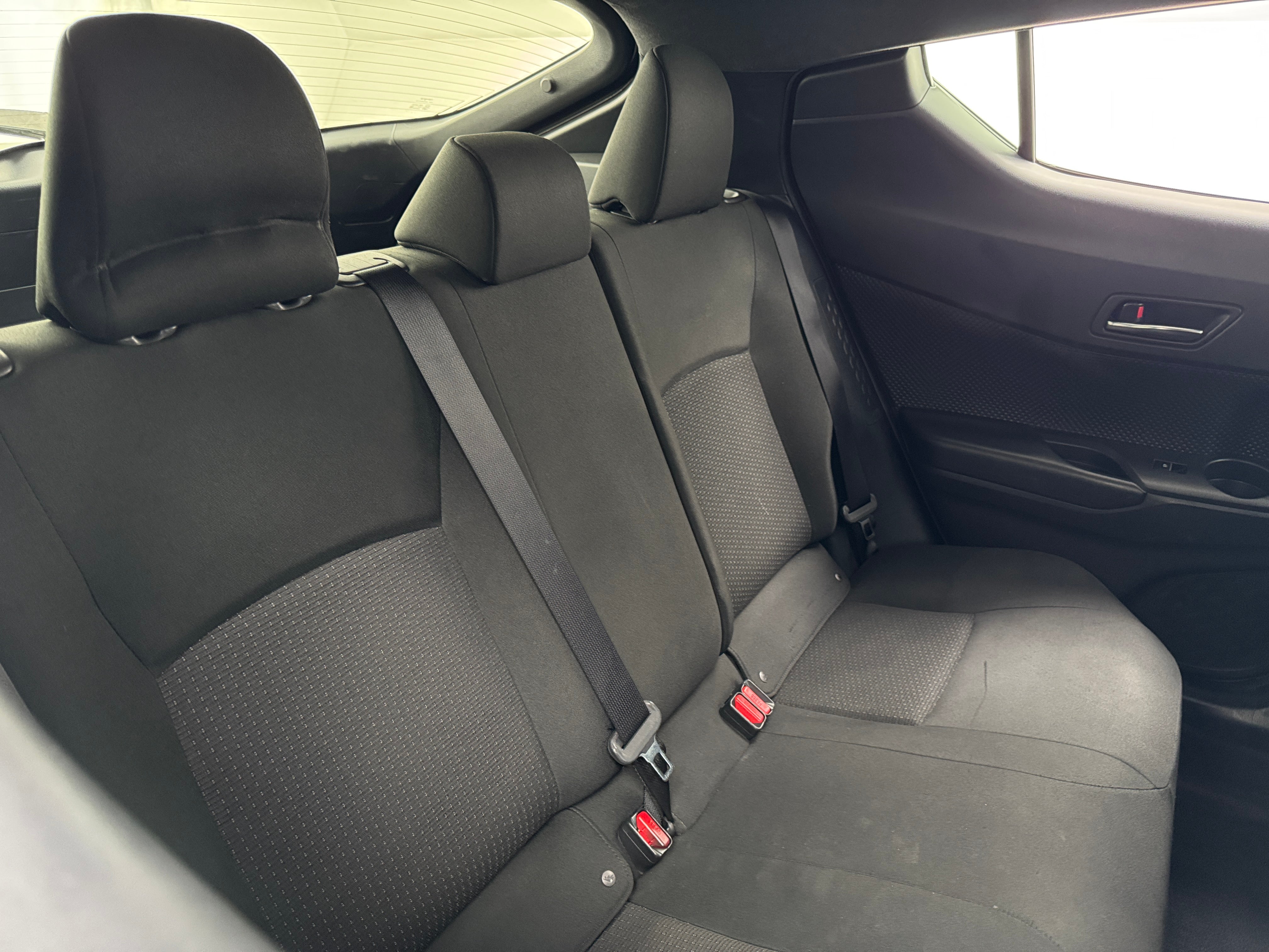 2018 Toyota C-HR XLE 6