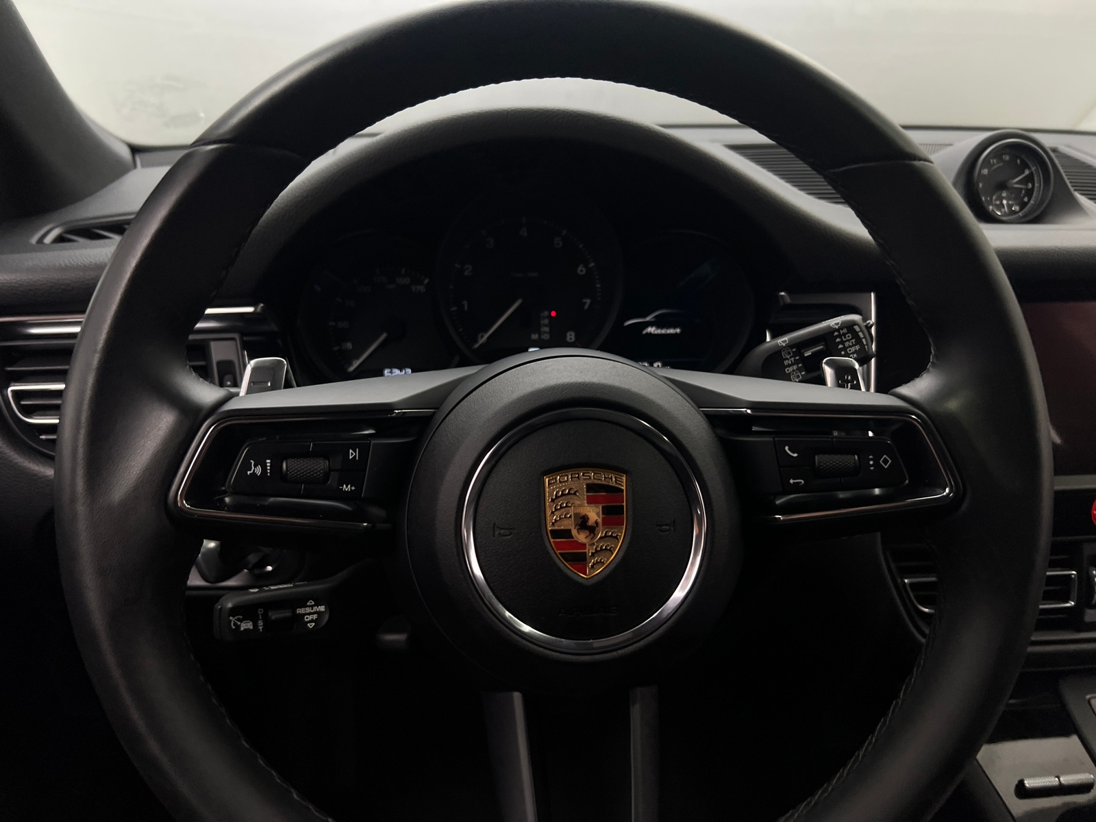 Thumbnail: 2025 Porsche Macan - 4