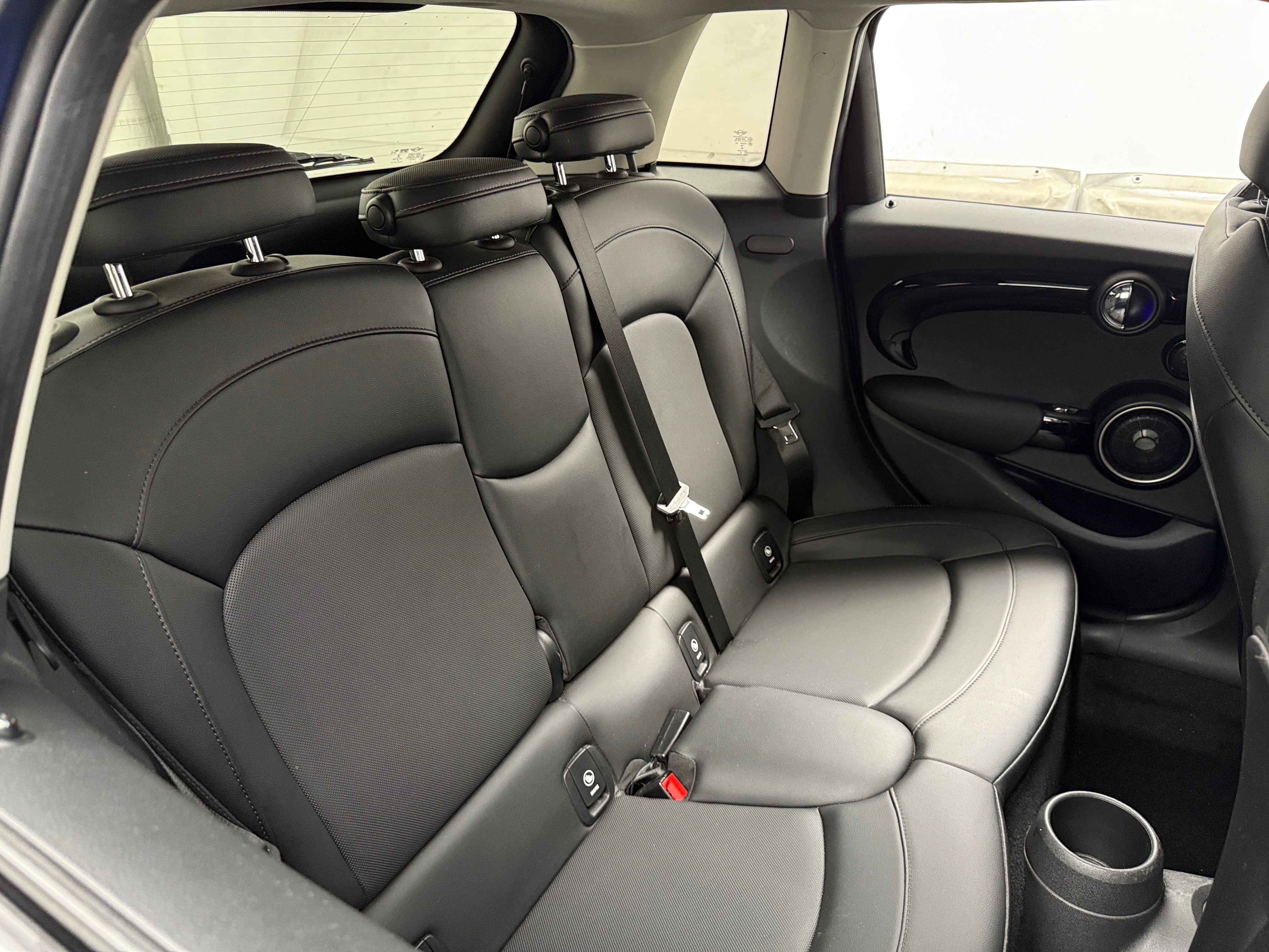 2015 MINI Cooper Hardtop S 6