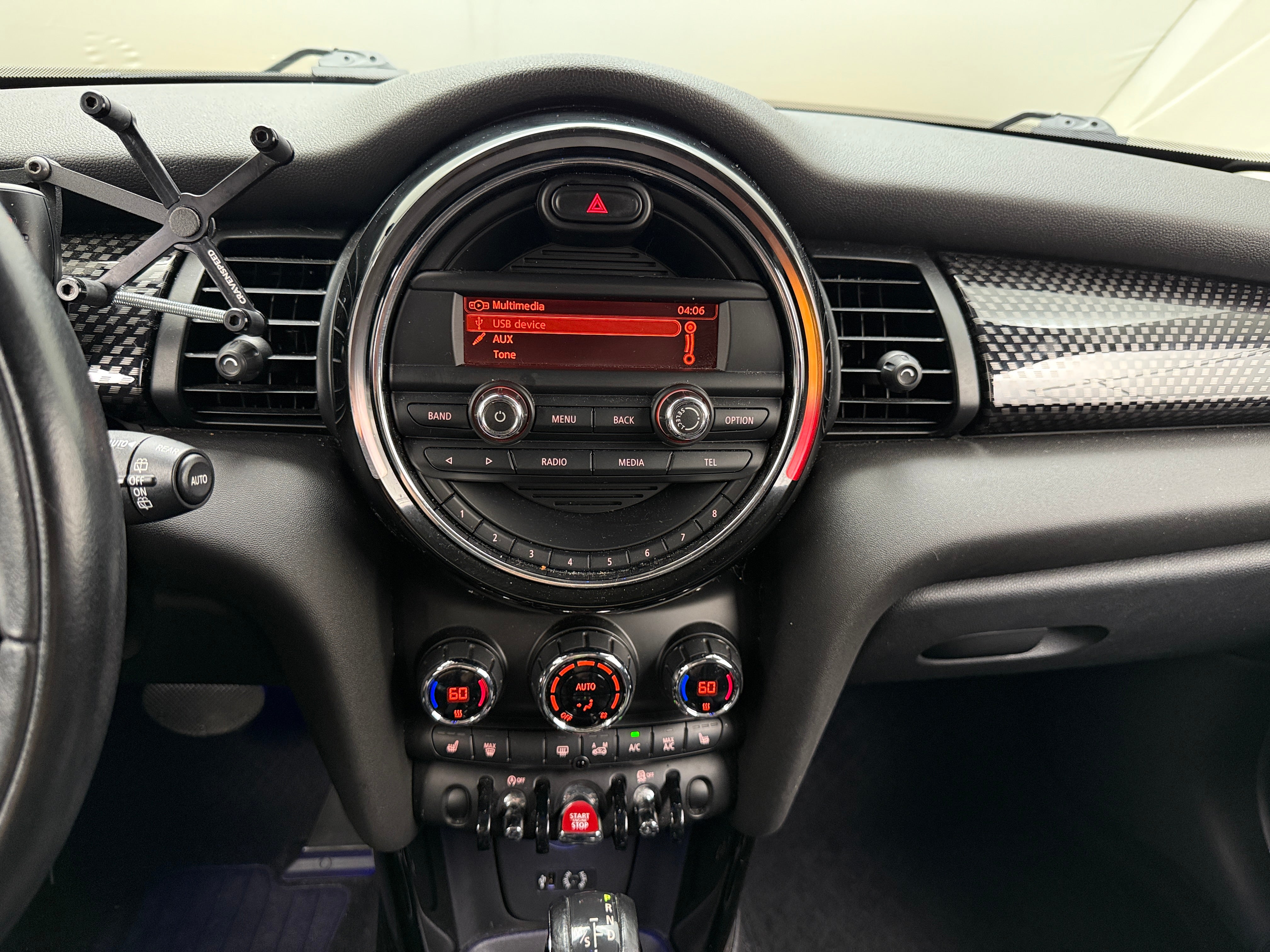2015 MINI Cooper Hardtop S 4