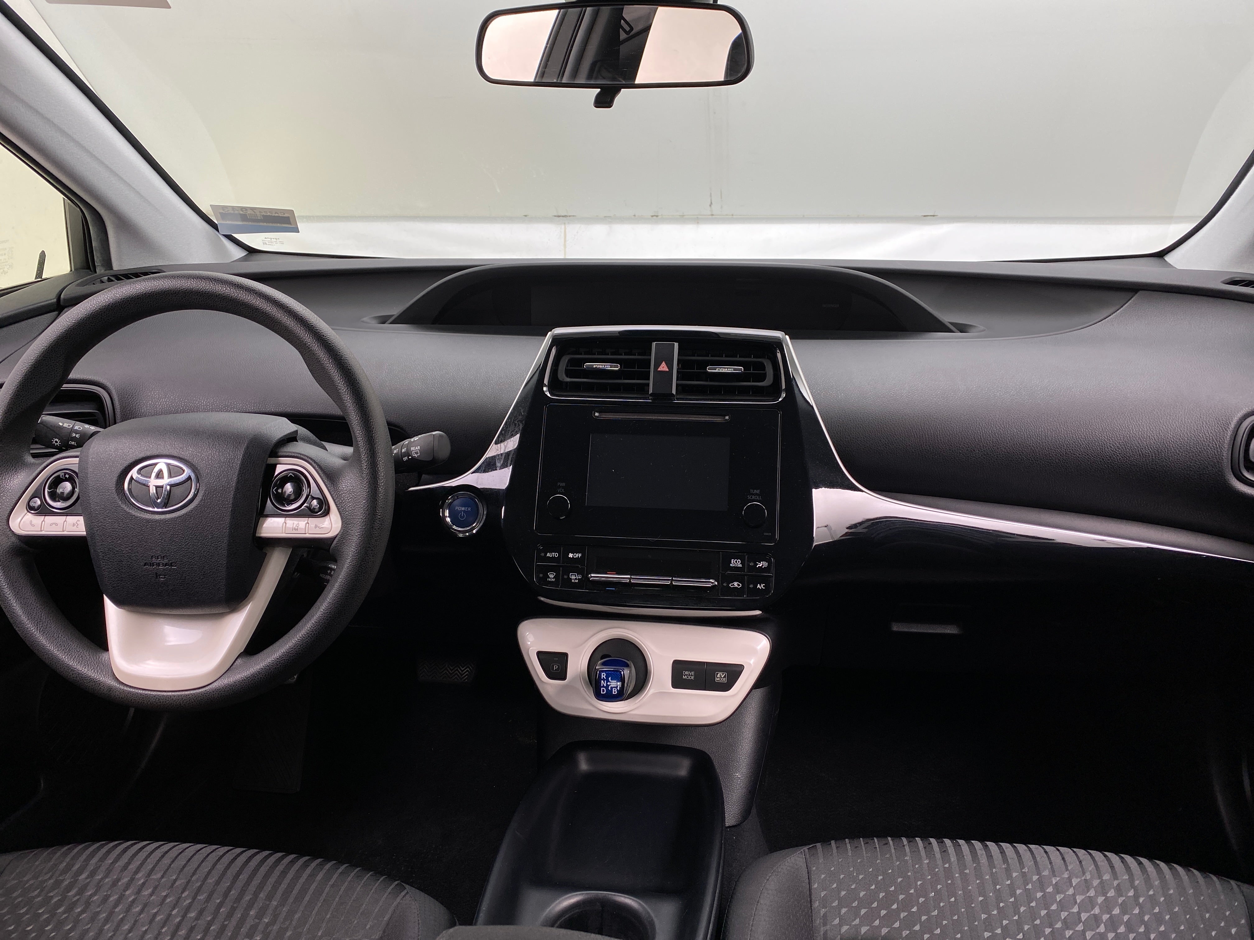 2018 Toyota Prius Two 3