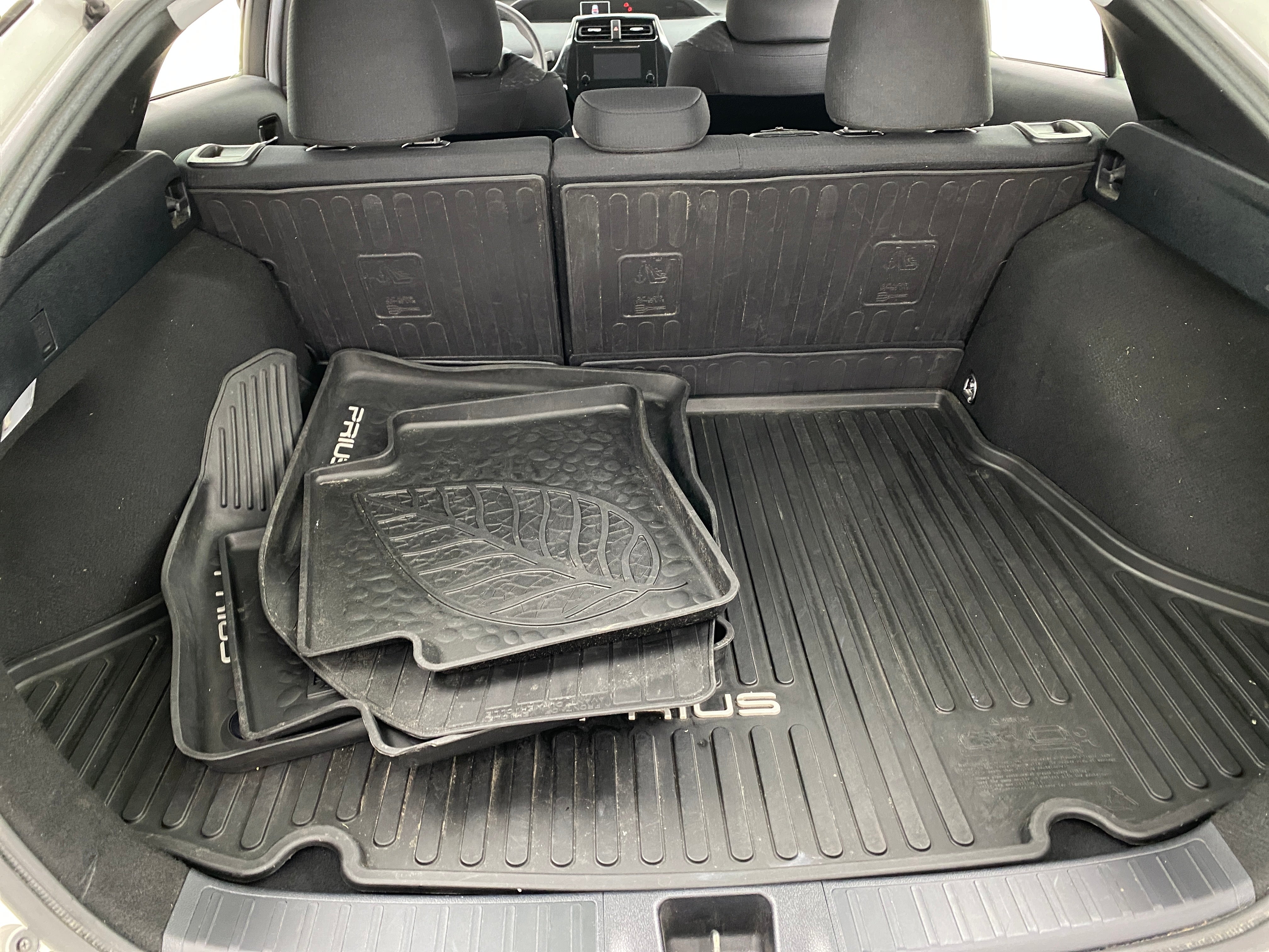 2018 Toyota Prius Two 7