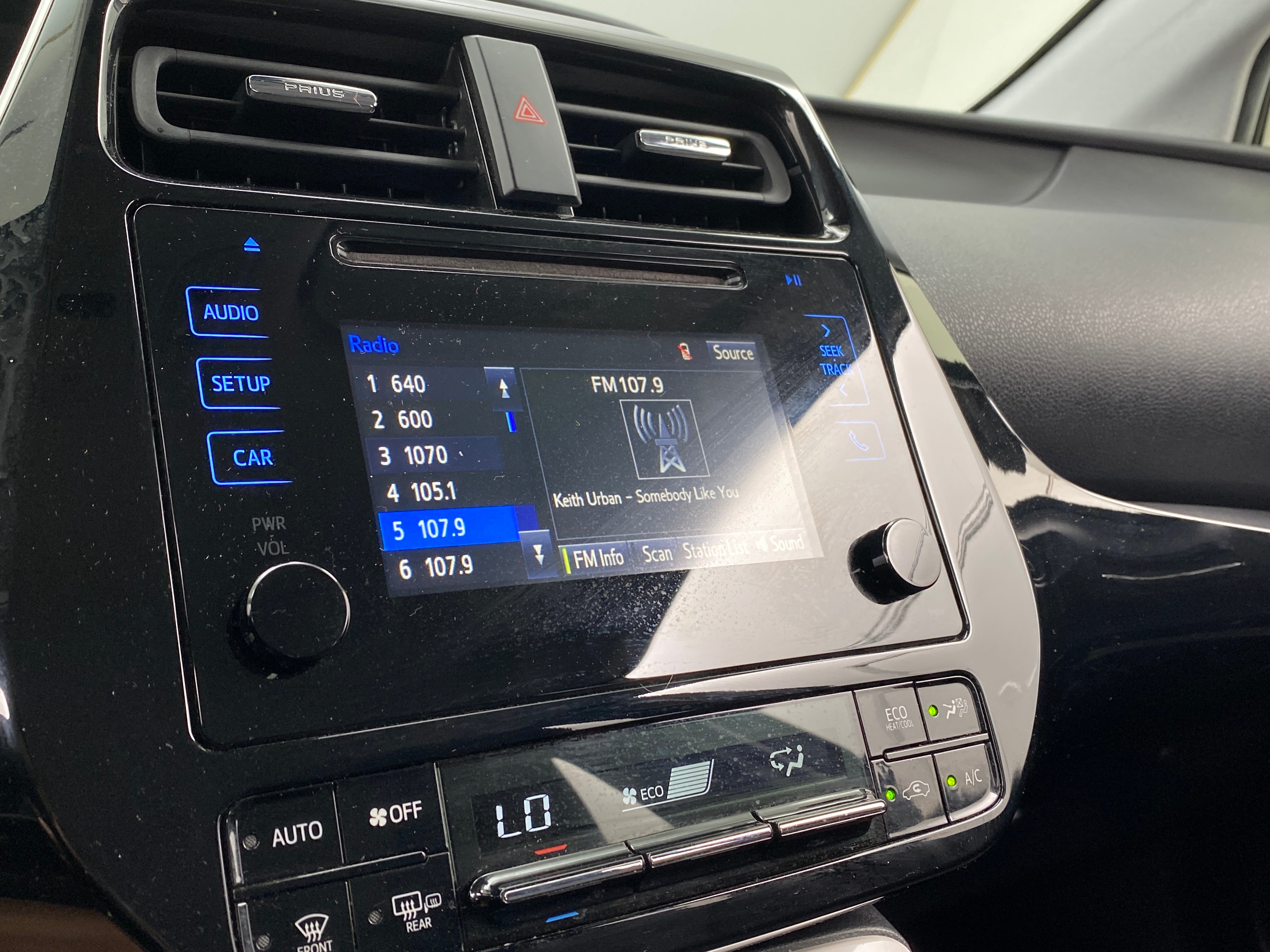 2018 Toyota Prius Two 4