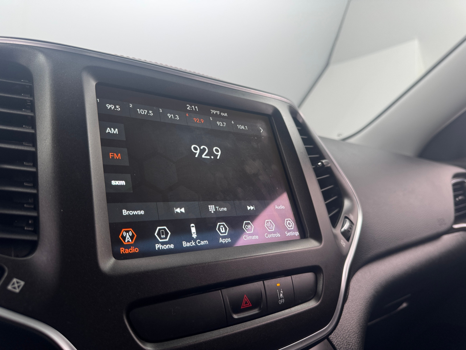 Thumbnail: 2022 Jeep Cherokee - 3