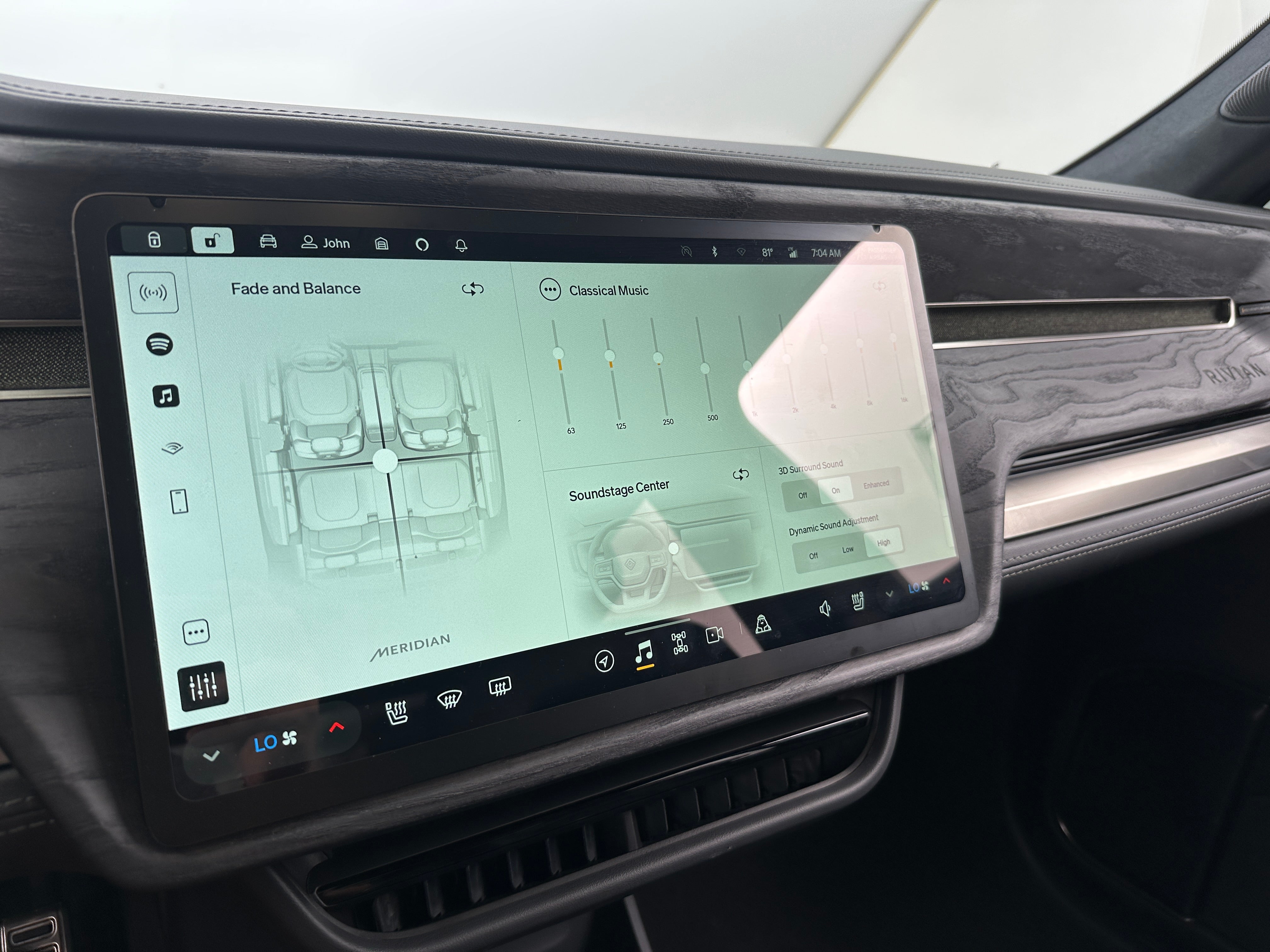 2023 Rivian R1T Adventure 3