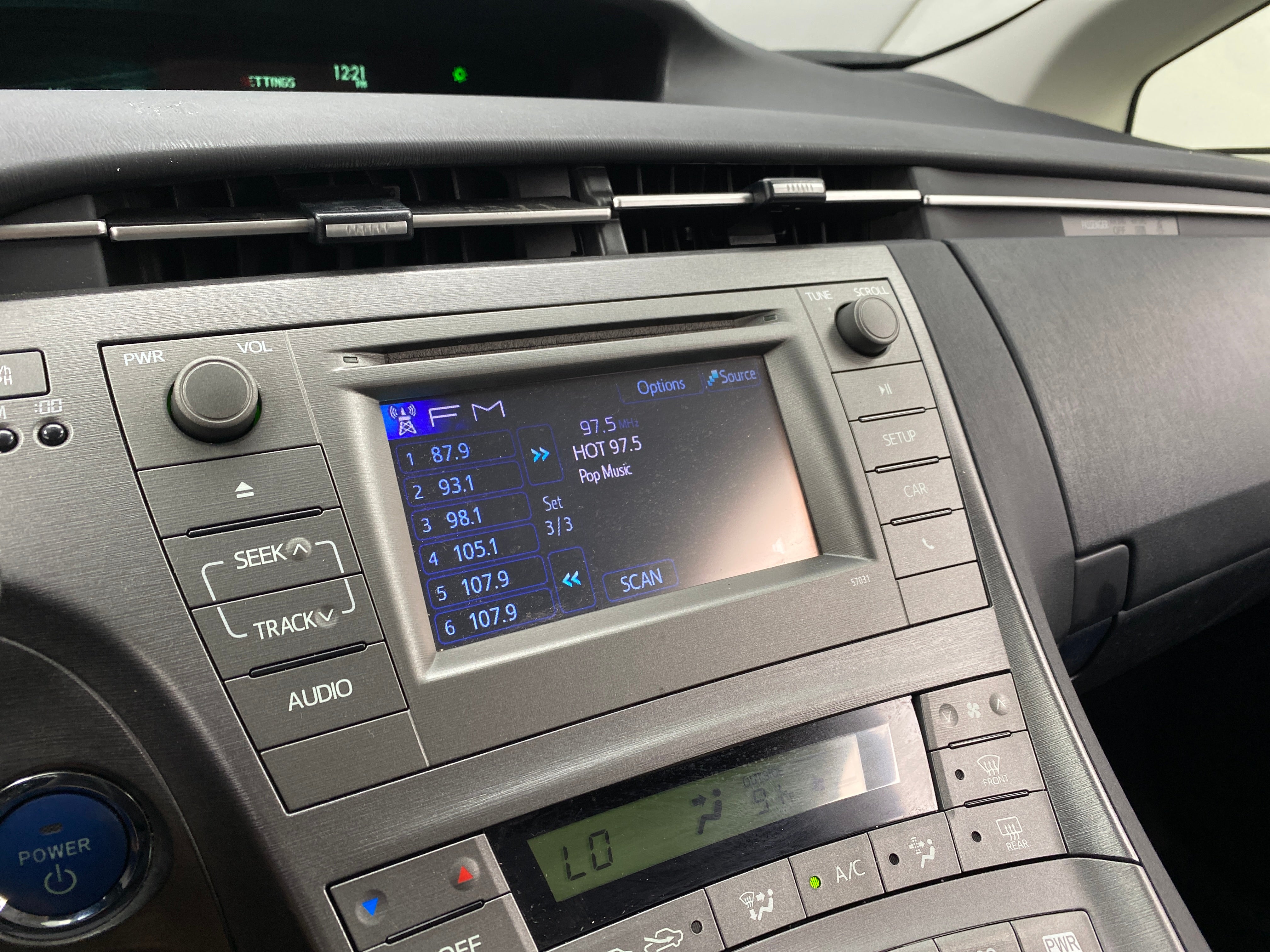 2015 Toyota Prius Two 4