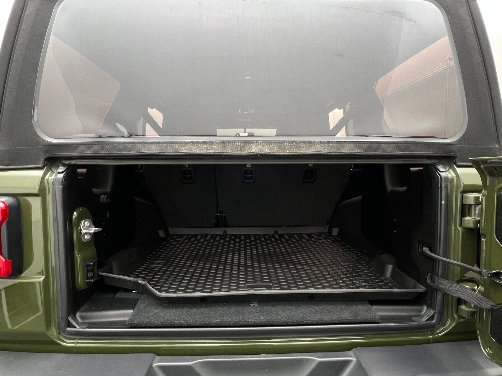 Thumbnail: 2021 Jeep Wrangler - 7