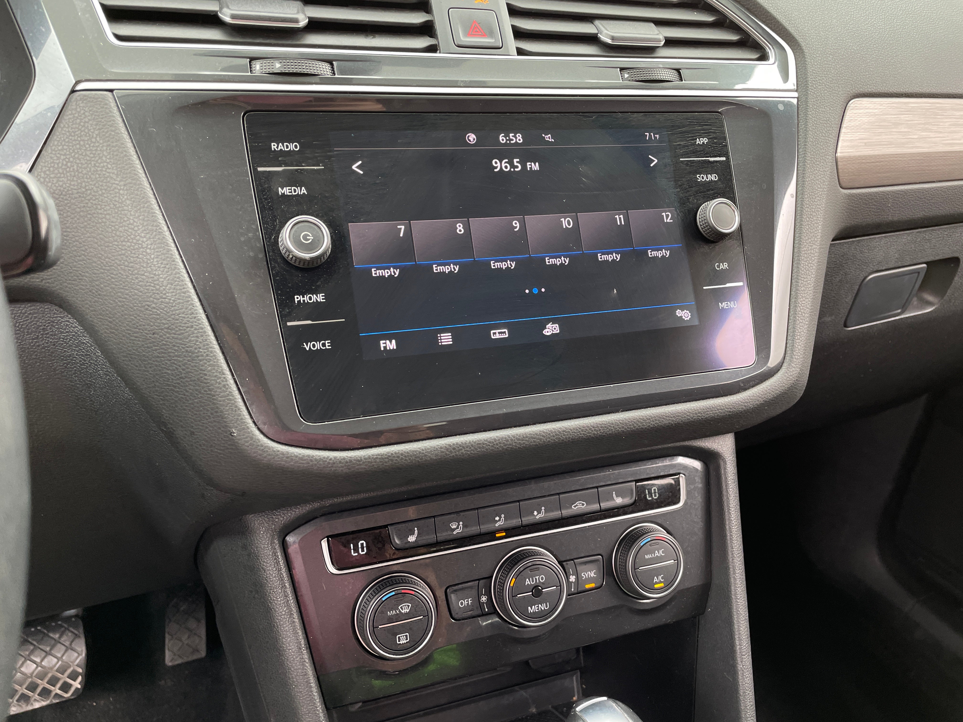2020 Volkswagen Tiguan SE 3