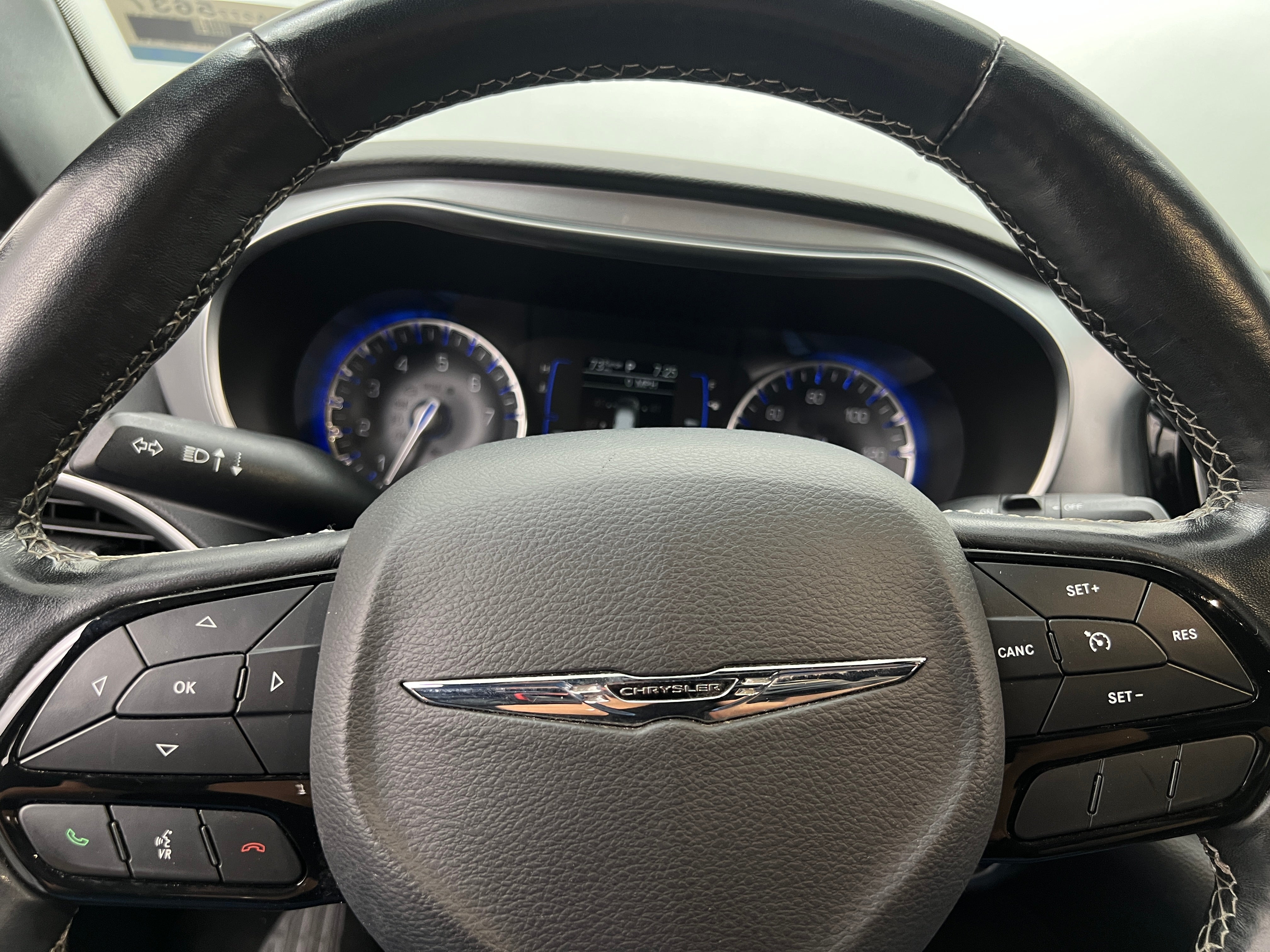 2019 Chrysler Pacifica Touring L 4