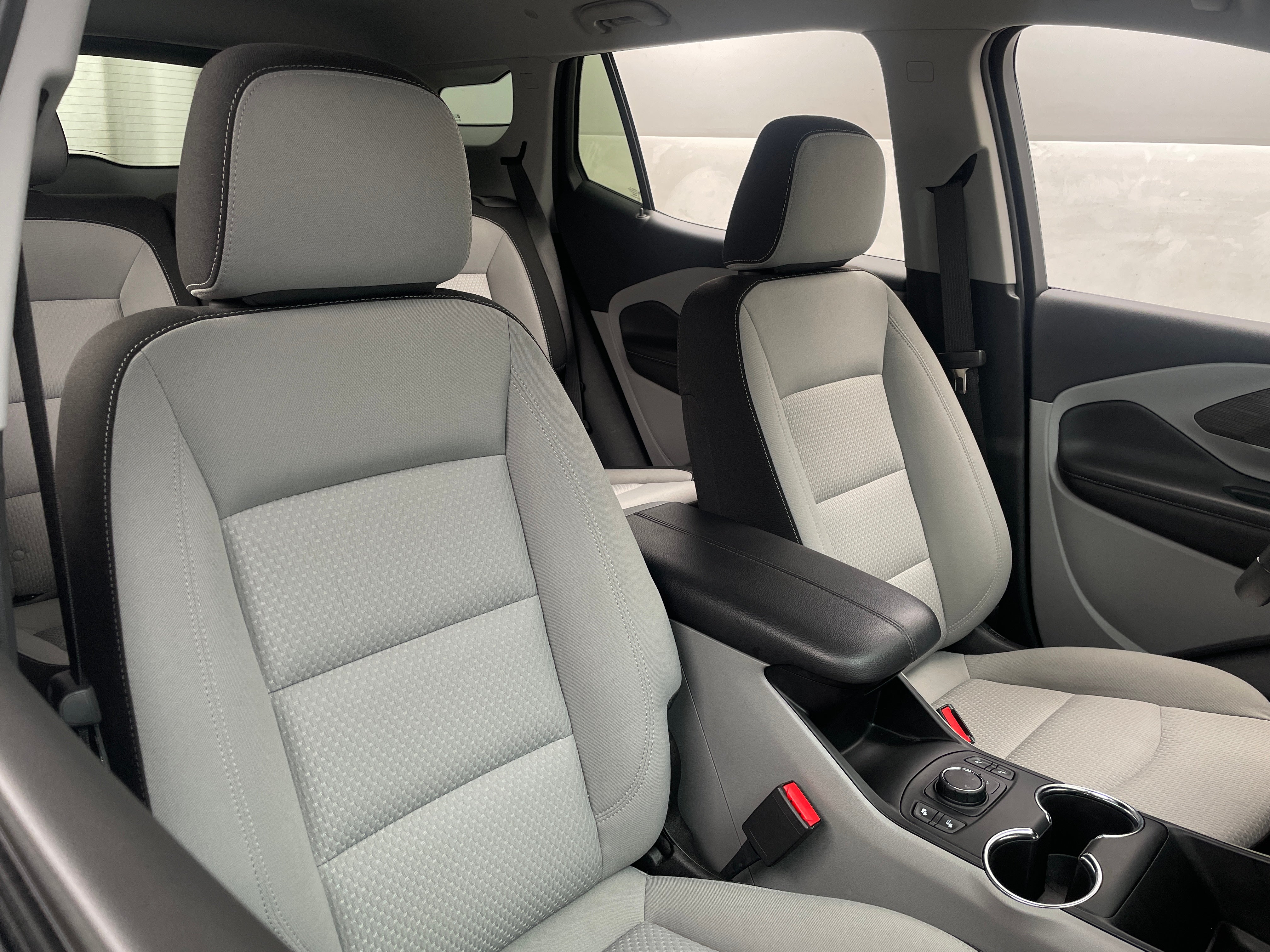 2023 GMC Terrain SLE 2
