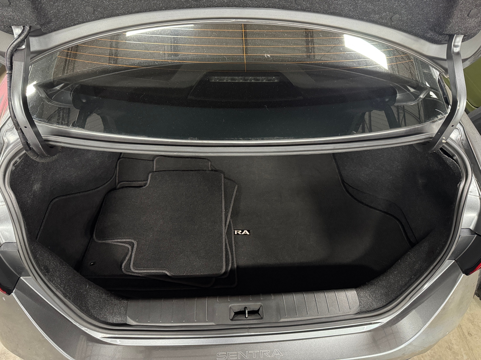 Thumbnail: 2020 Nissan Sentra - 6