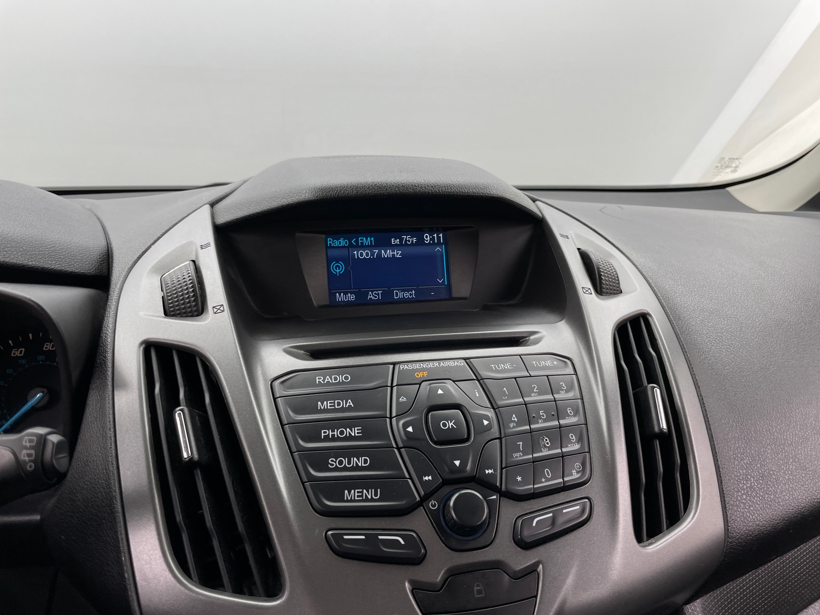 Thumbnail: 2014 Ford Transit Series - 3