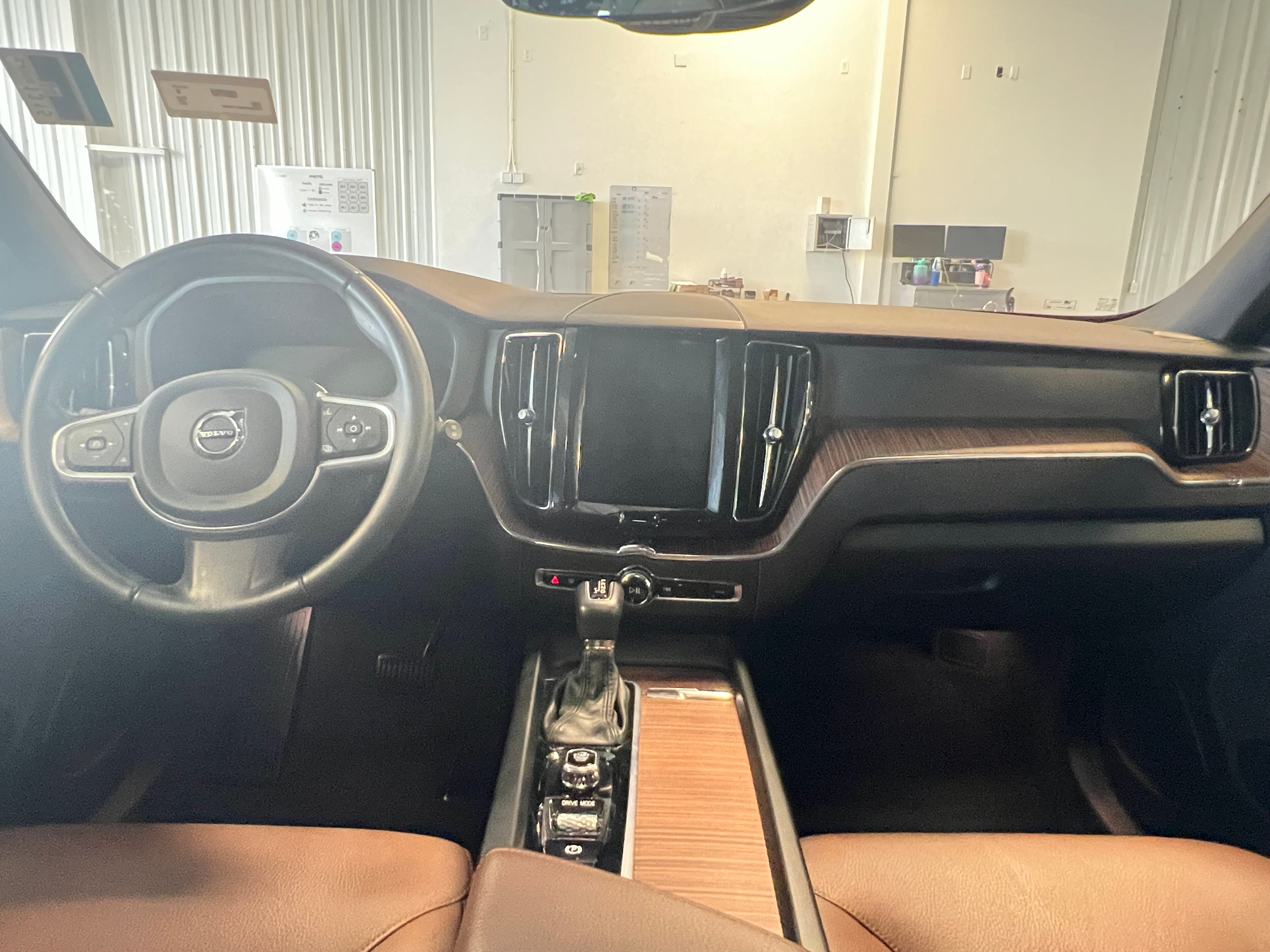 2021 Volvo XC60 T5 Momentum 2
