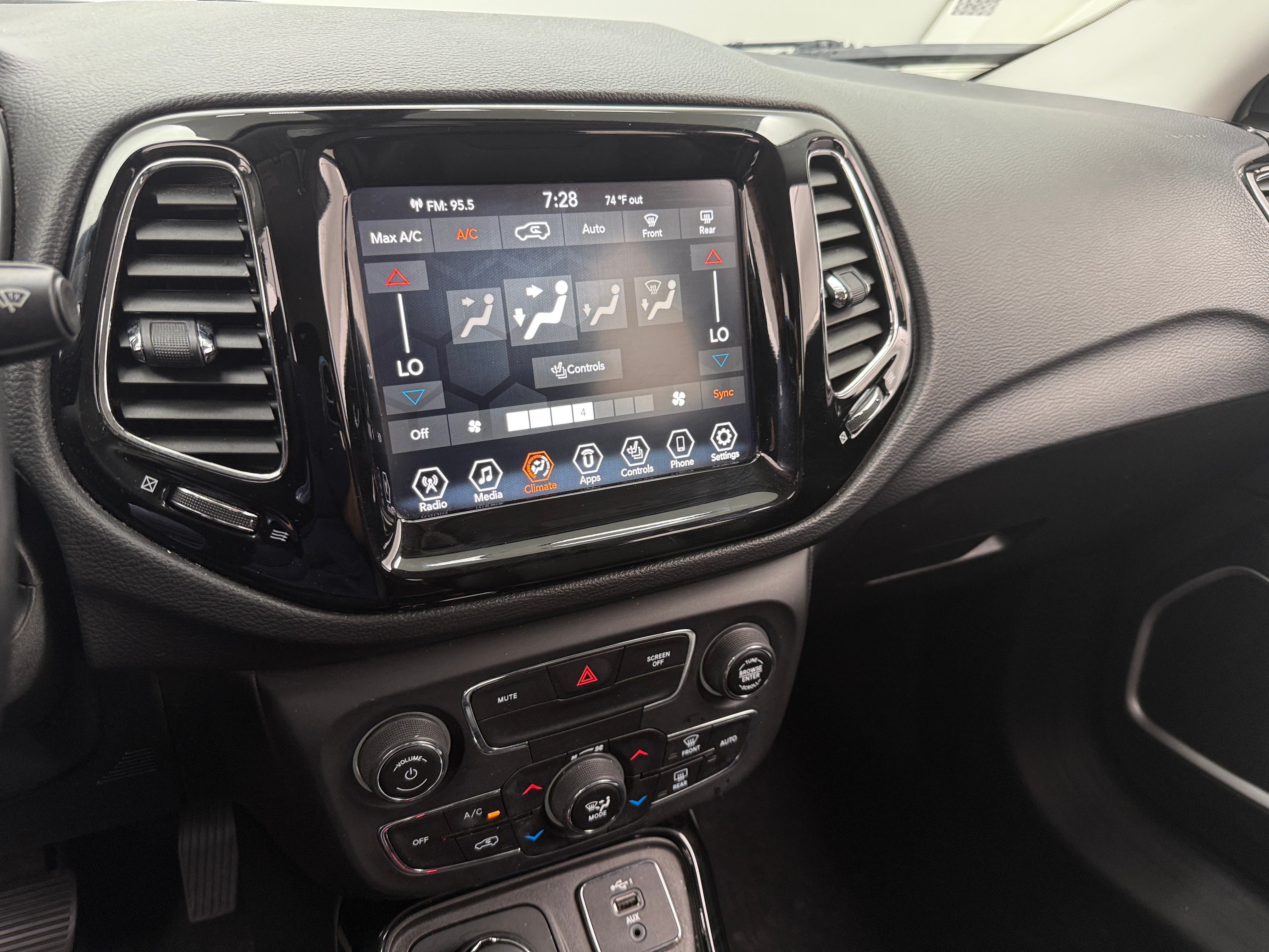 2019 Jeep Compass Limited 3