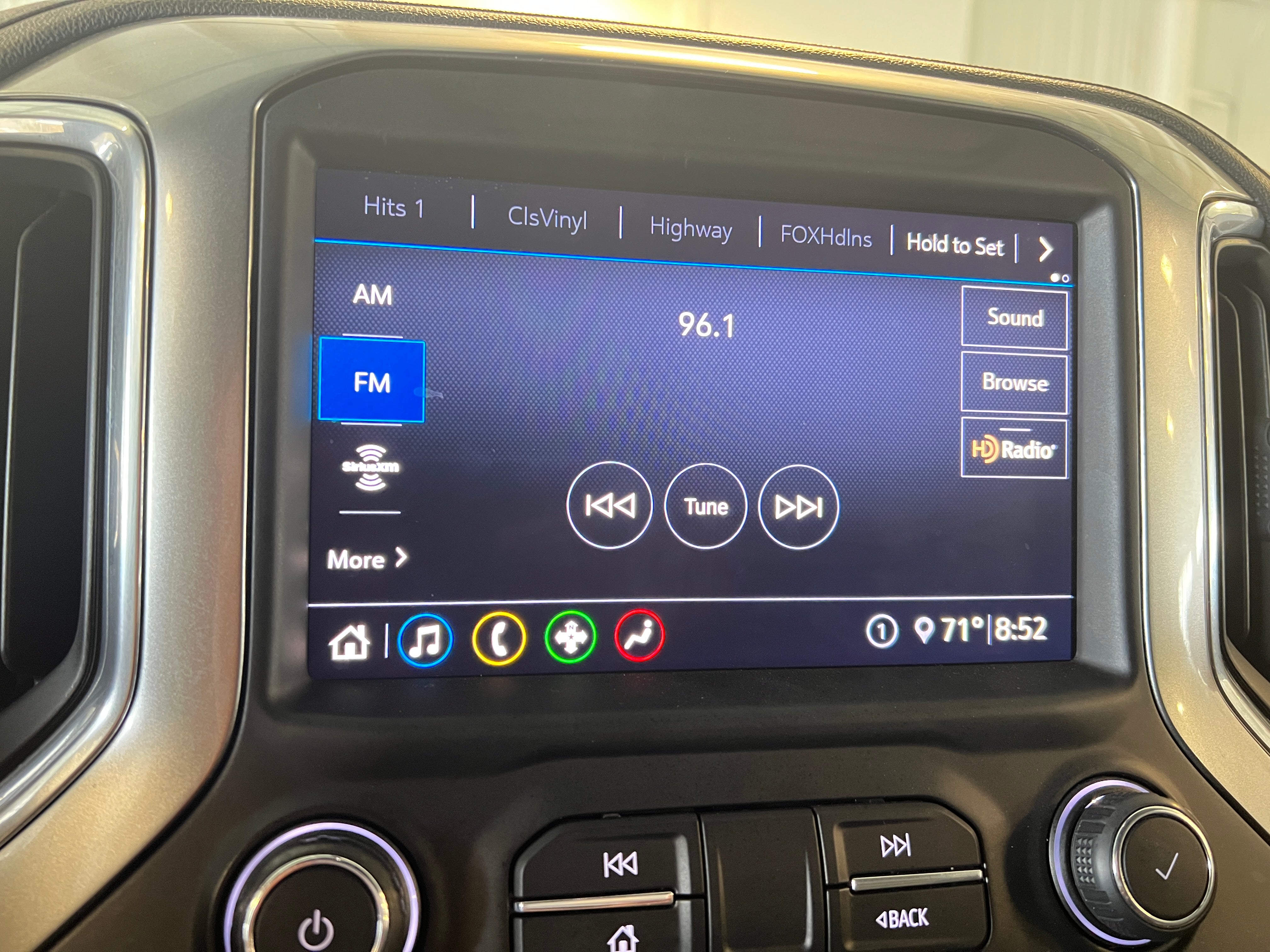 2020 Chevrolet Silverado 1500 RST 3