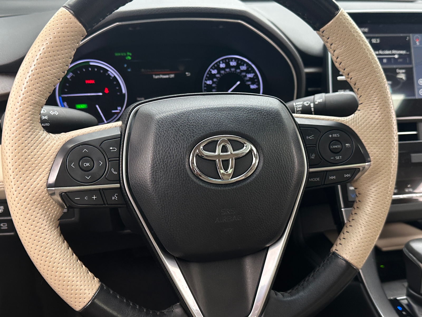 Thumbnail: 2019 Toyota Avalon - 4