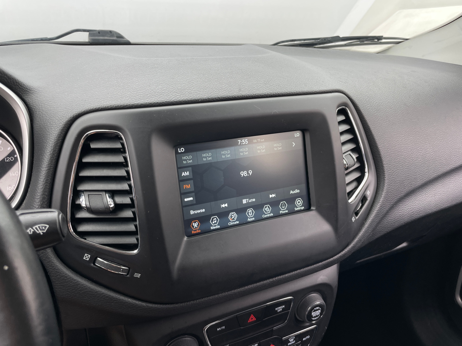 Thumbnail: 2019 Jeep Compass - 4