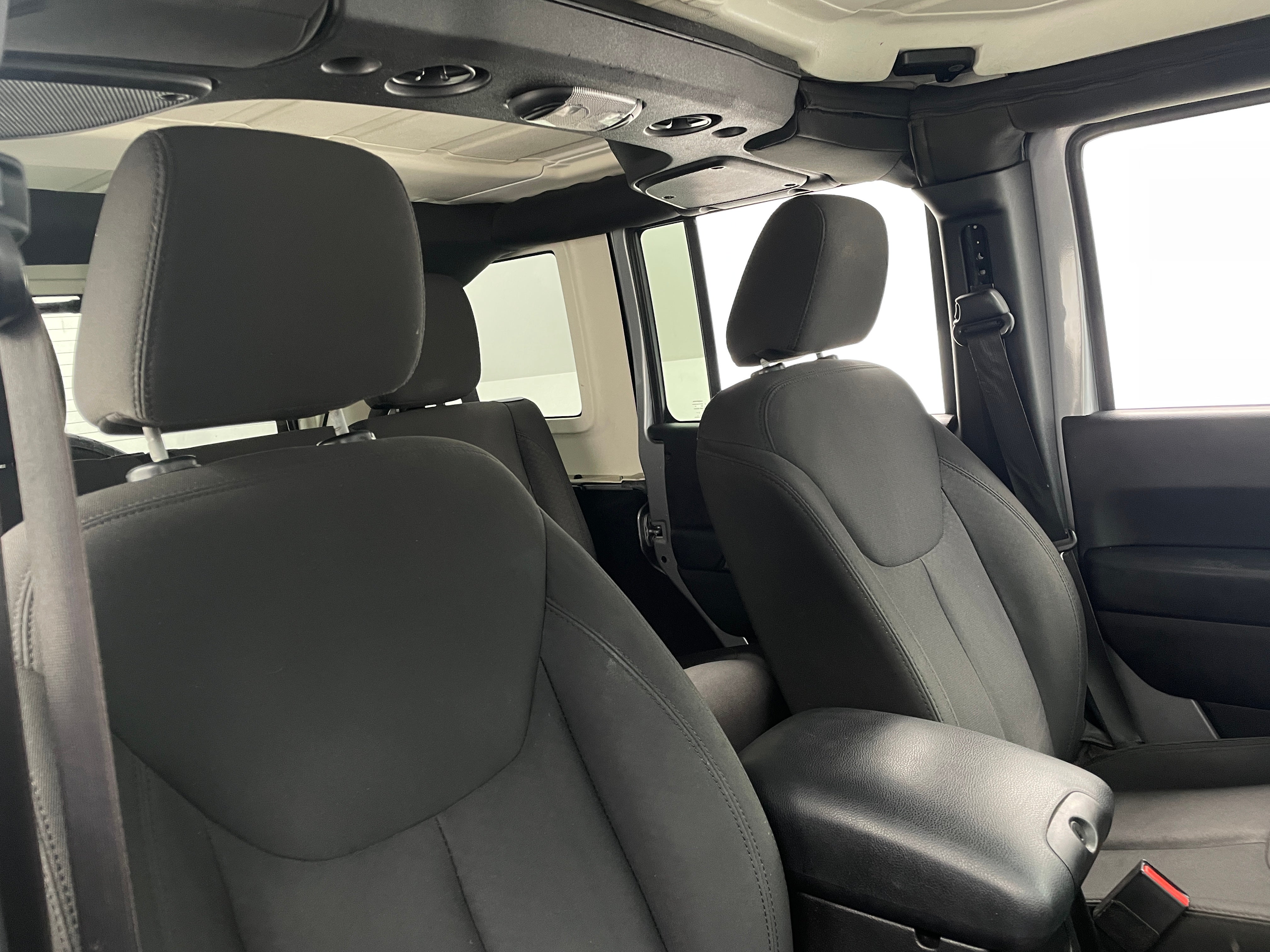 2016 Jeep Wrangler Unlimited Sport S 2