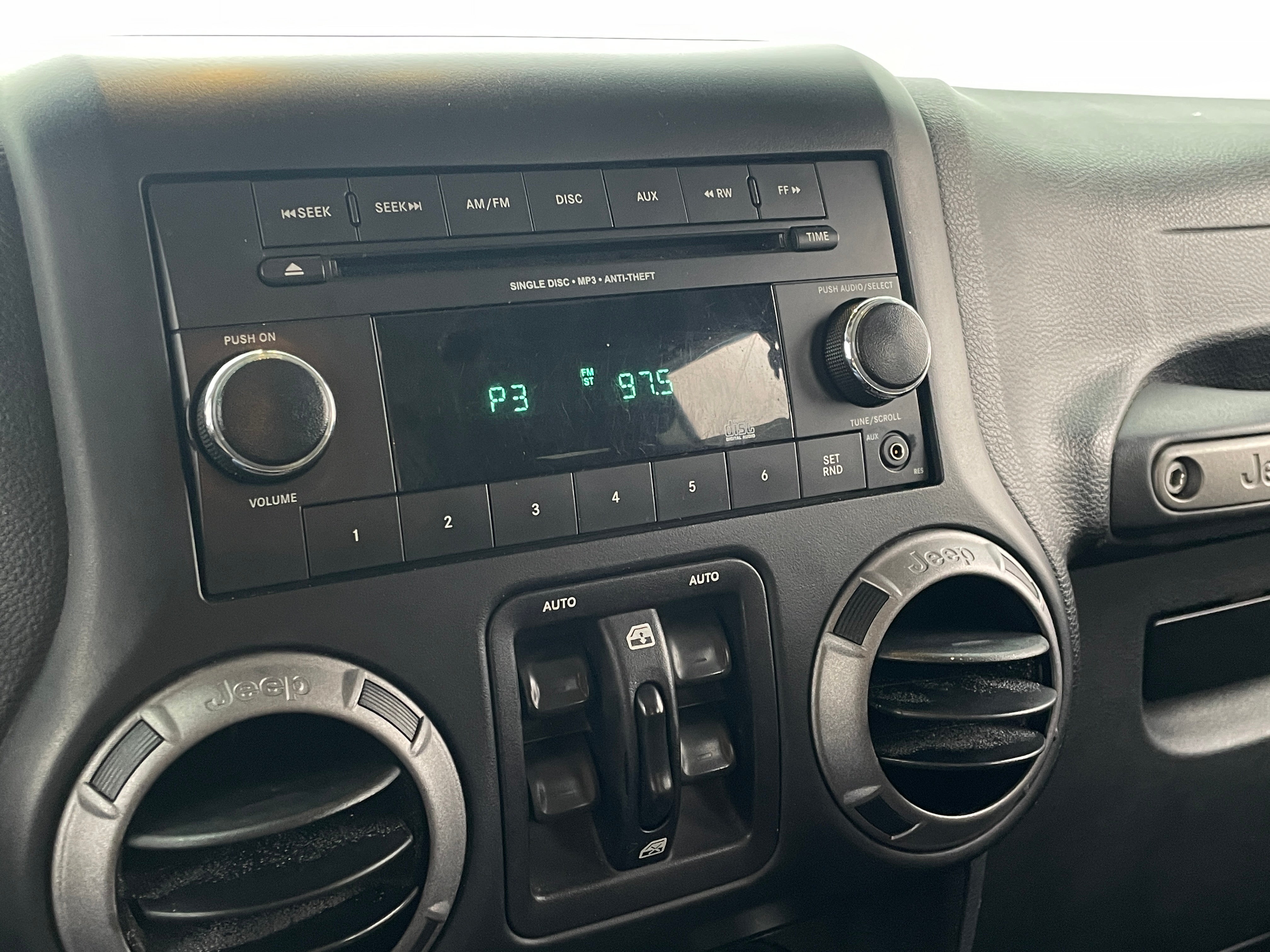 2016 Jeep Wrangler Unlimited Sport S 4