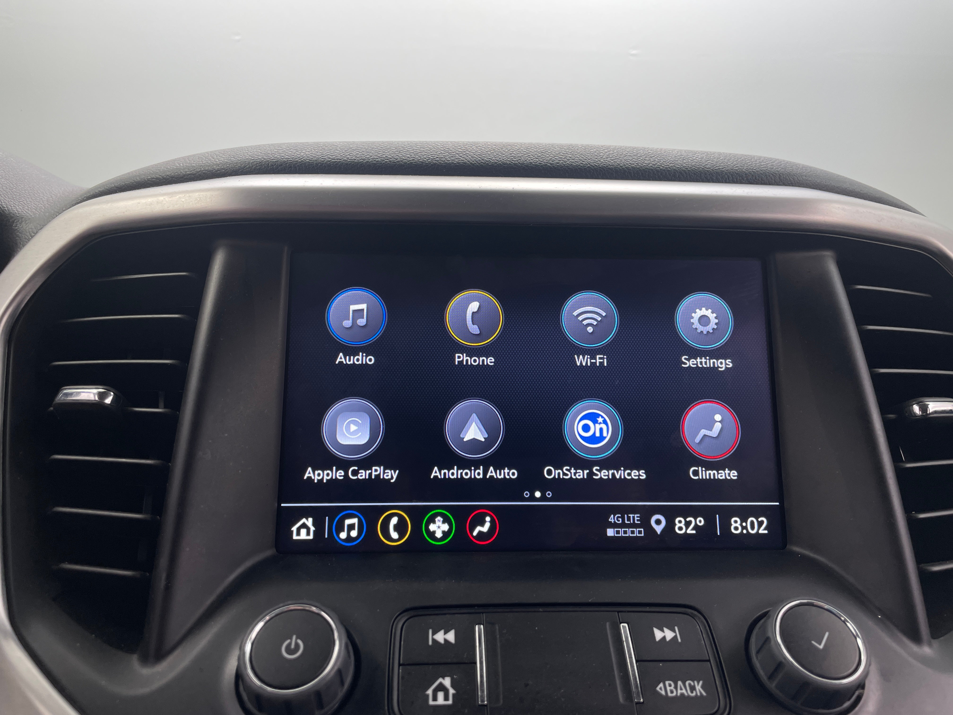 2023 GMC Acadia SLE 4