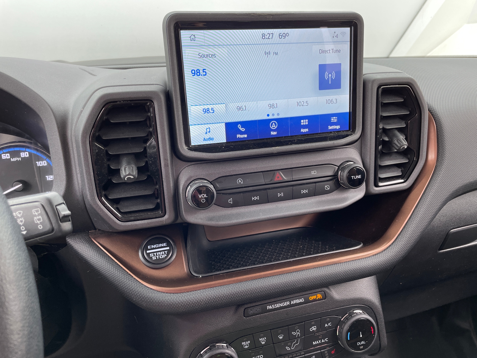 Thumbnail: 2022 Ford Bronco Sport - 4