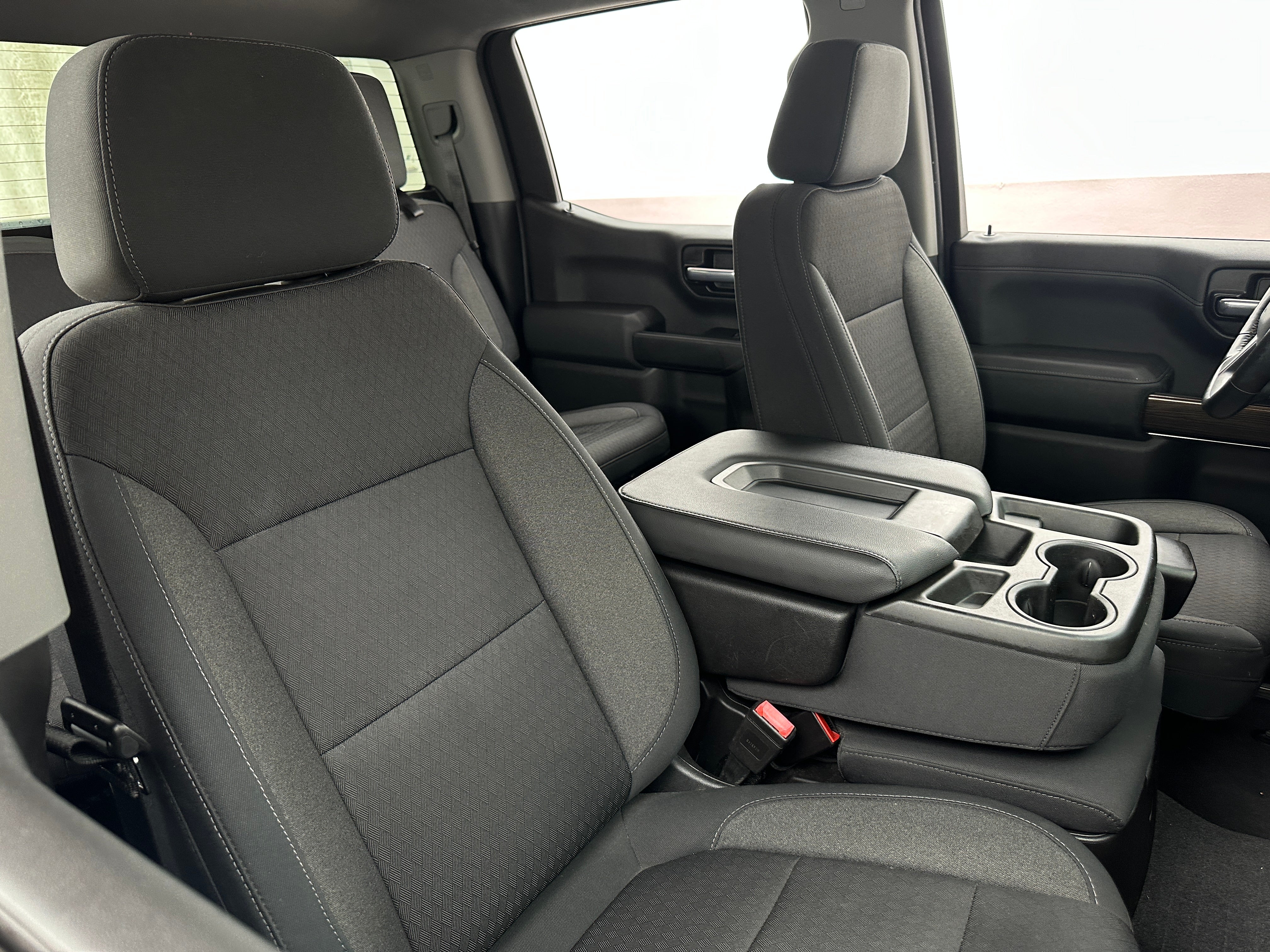 2020 Chevrolet Silverado 1500 LT 2