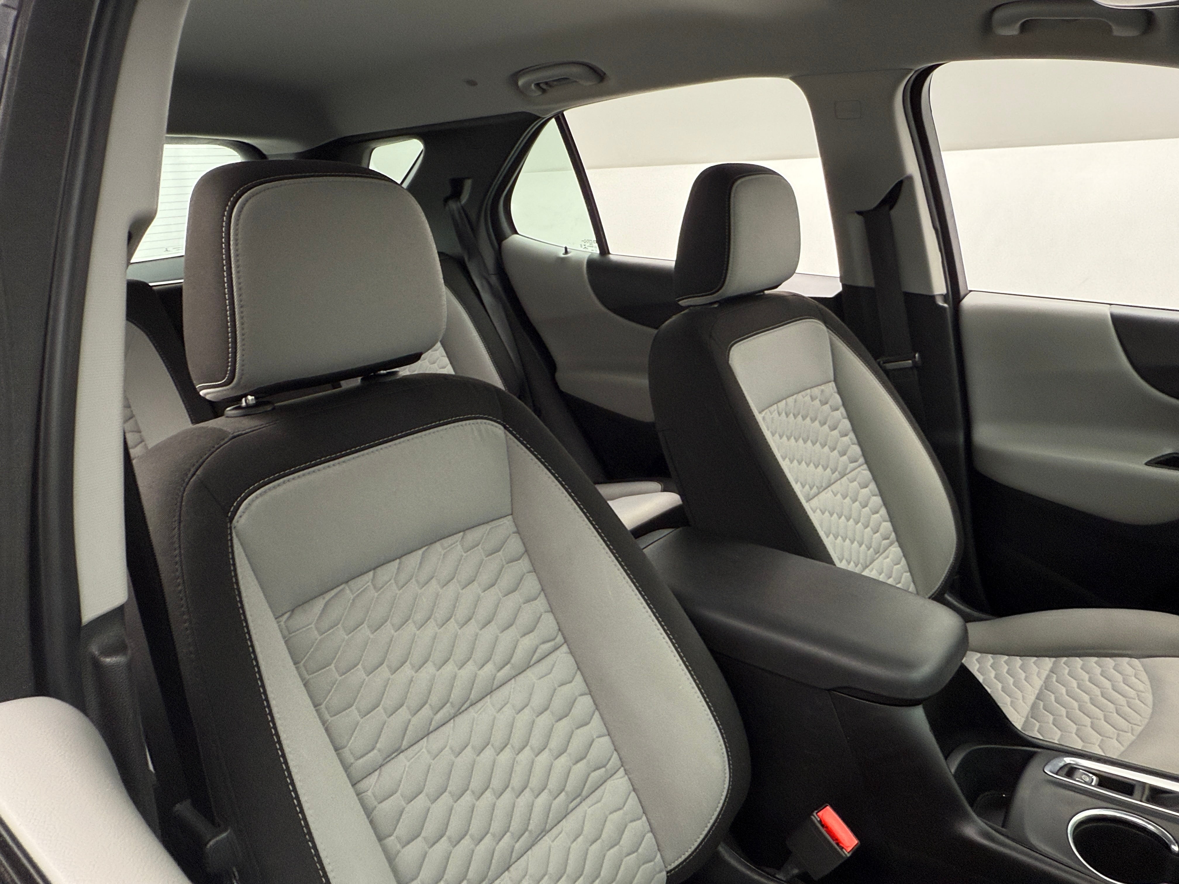 2020 Chevrolet Equinox LS 2