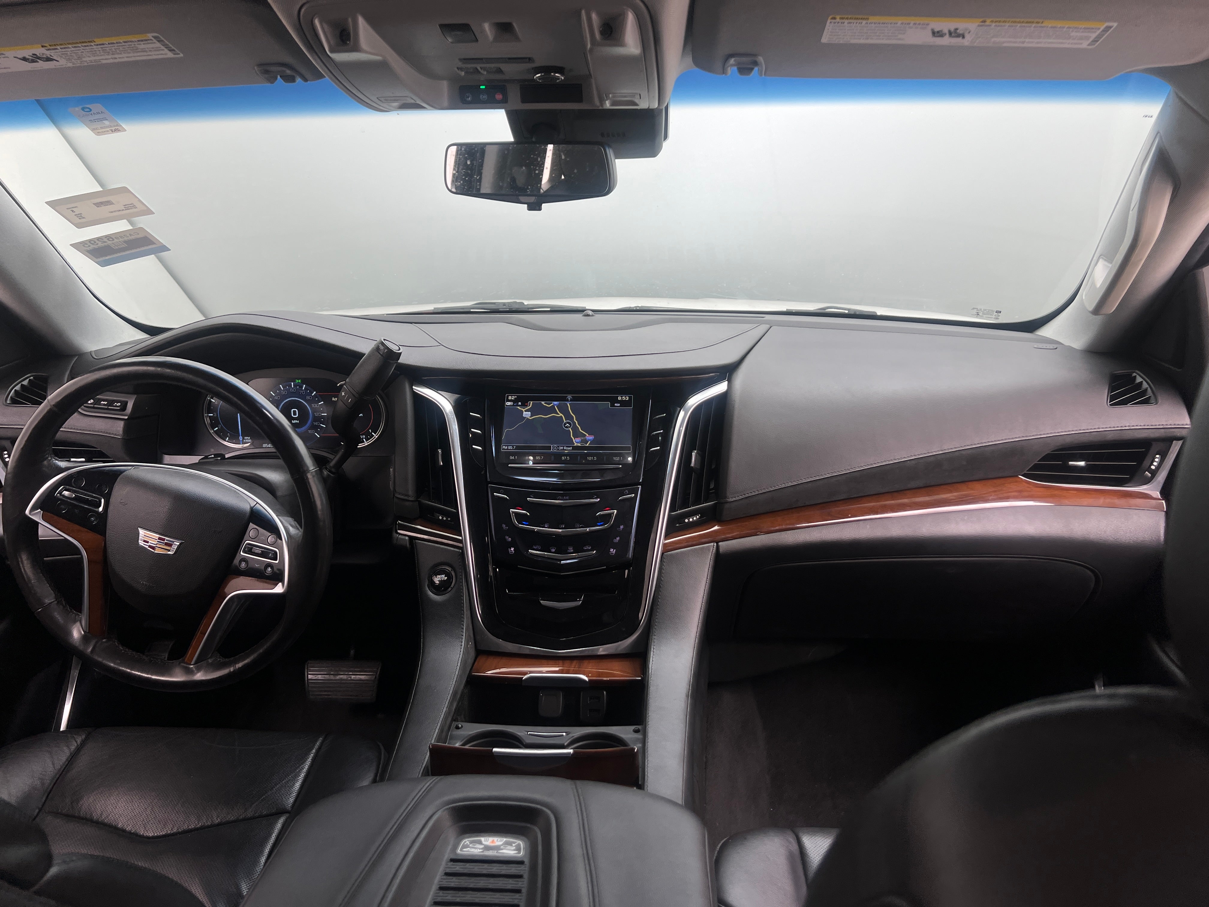 2018 Cadillac Escalade Luxury 2