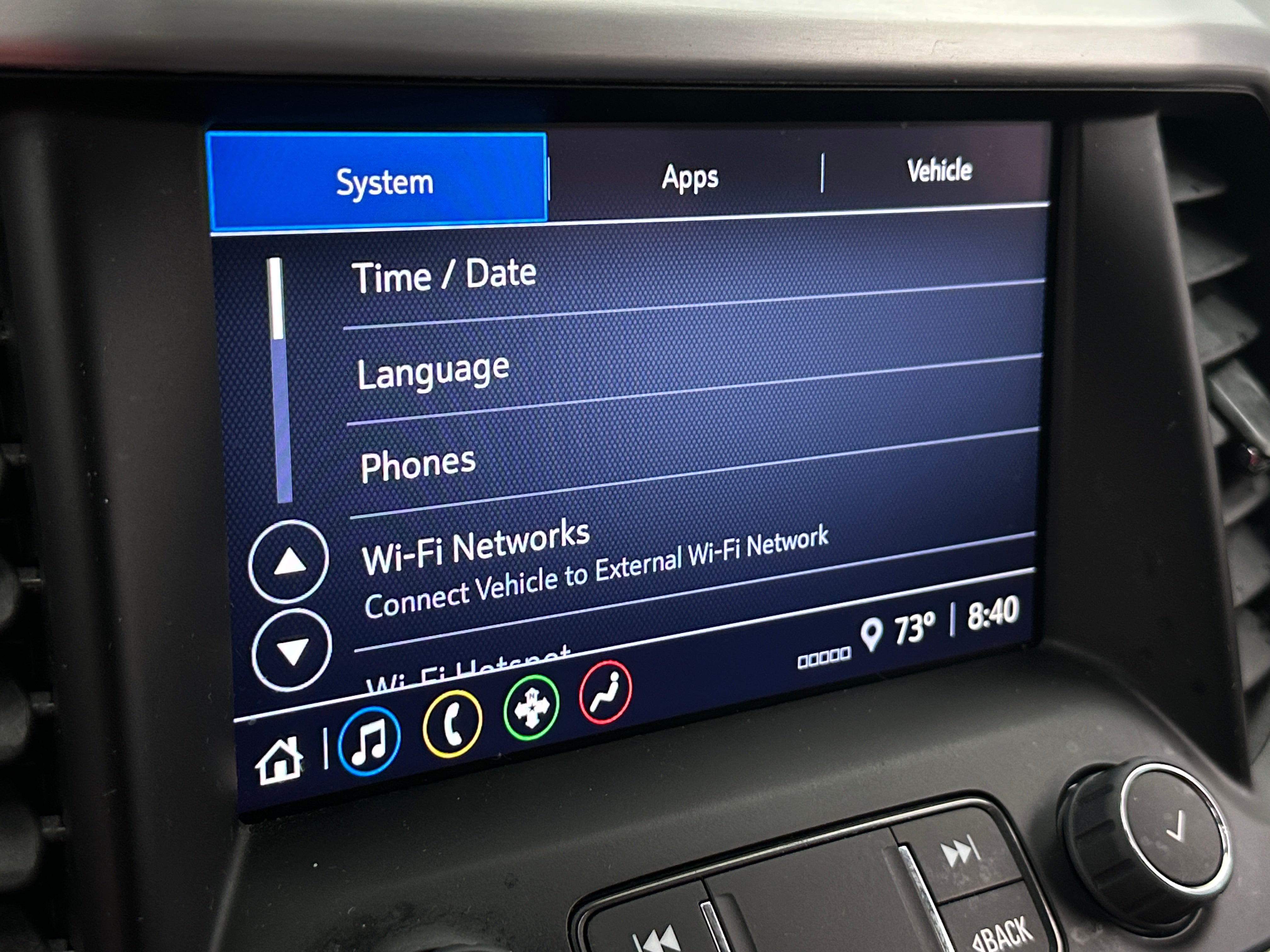 2023 GMC Acadia SLE 4