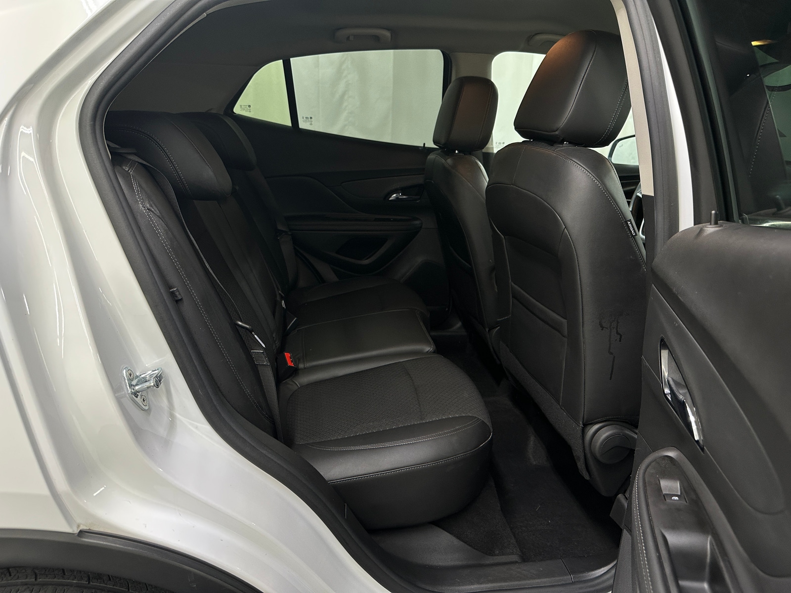 Thumbnail: 2022 Buick Encore - 6