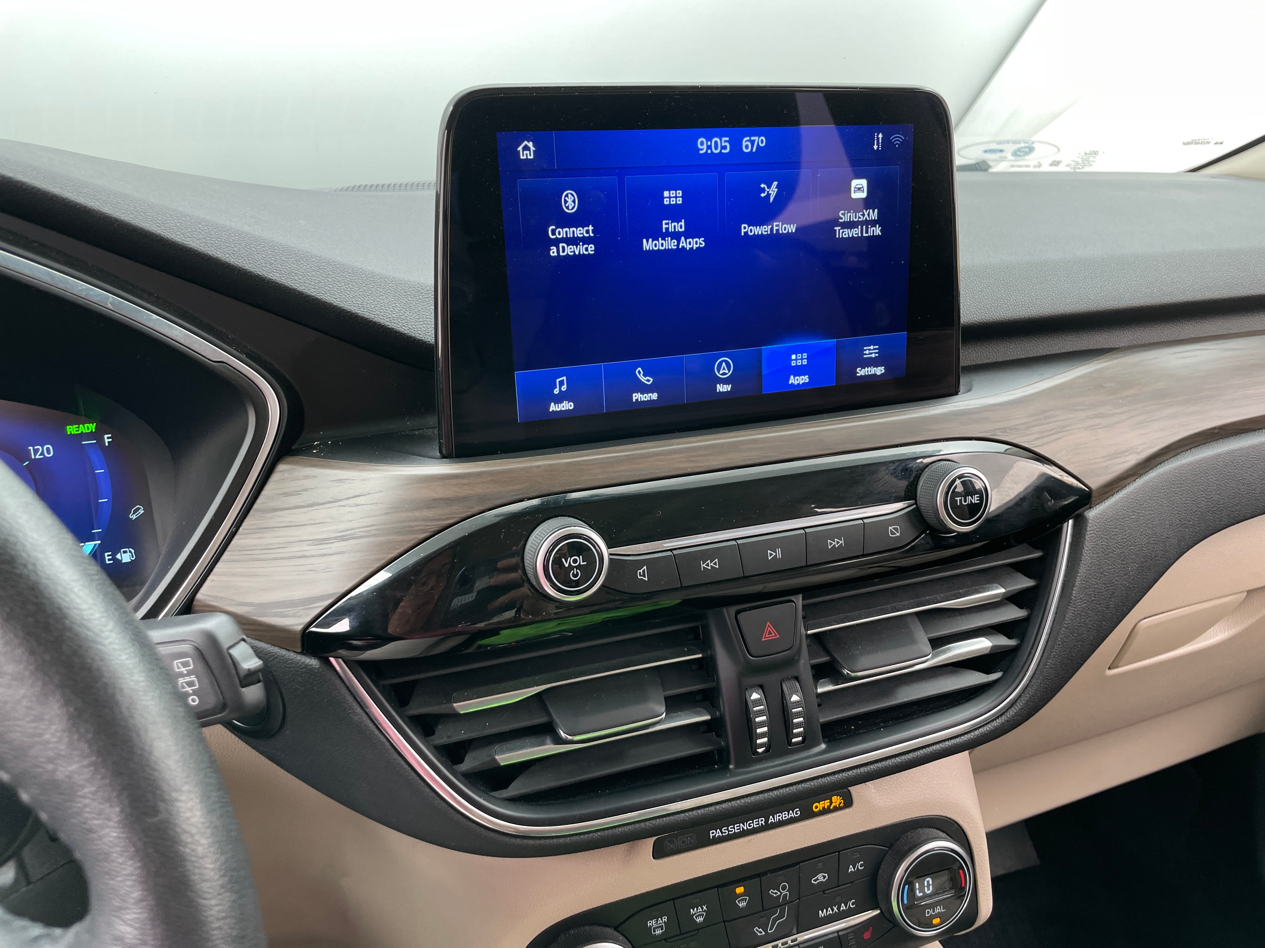 2020 Ford Escape Titanium Hybrid 3