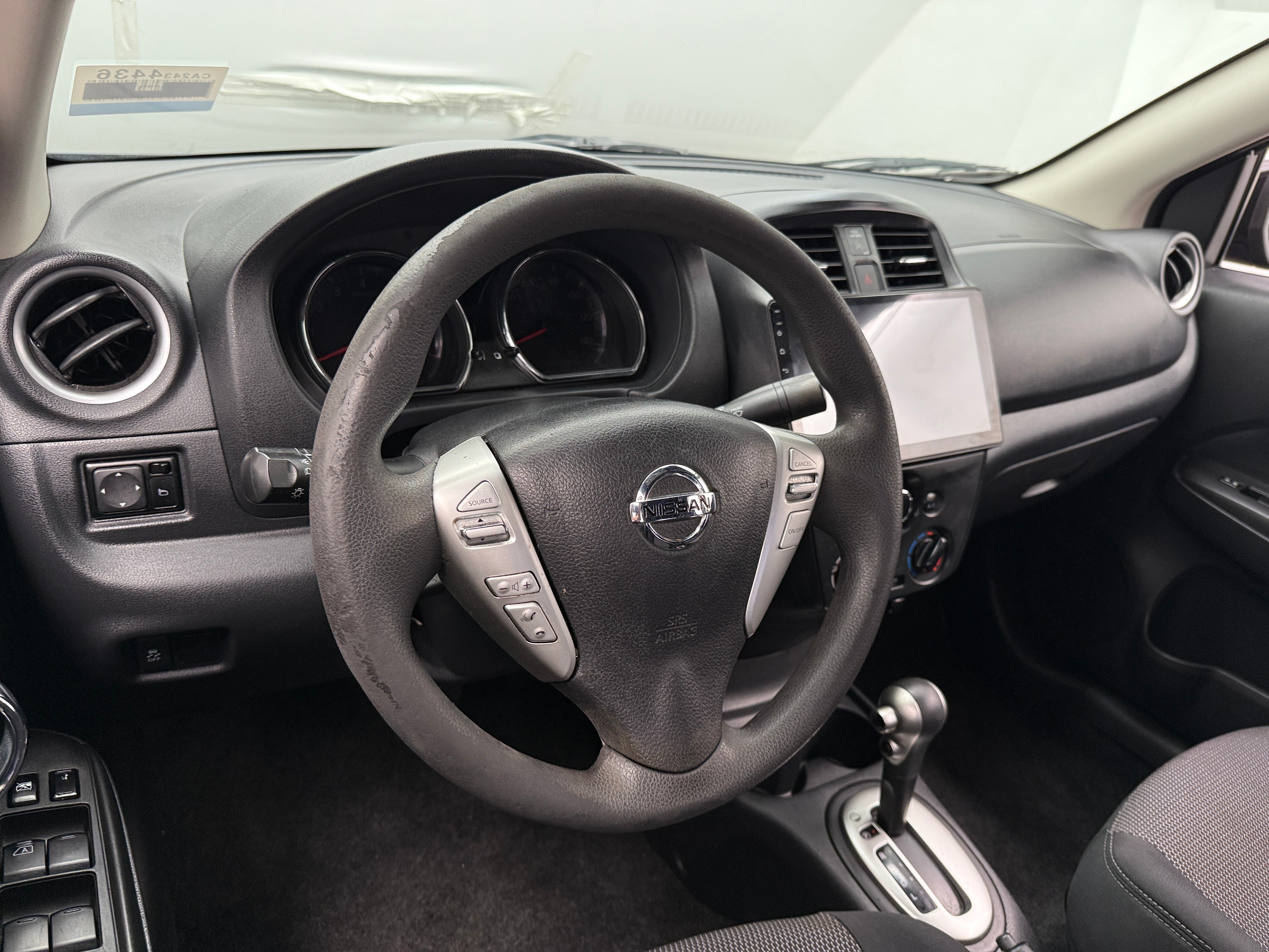 2016 Nissan Versa SV 5
