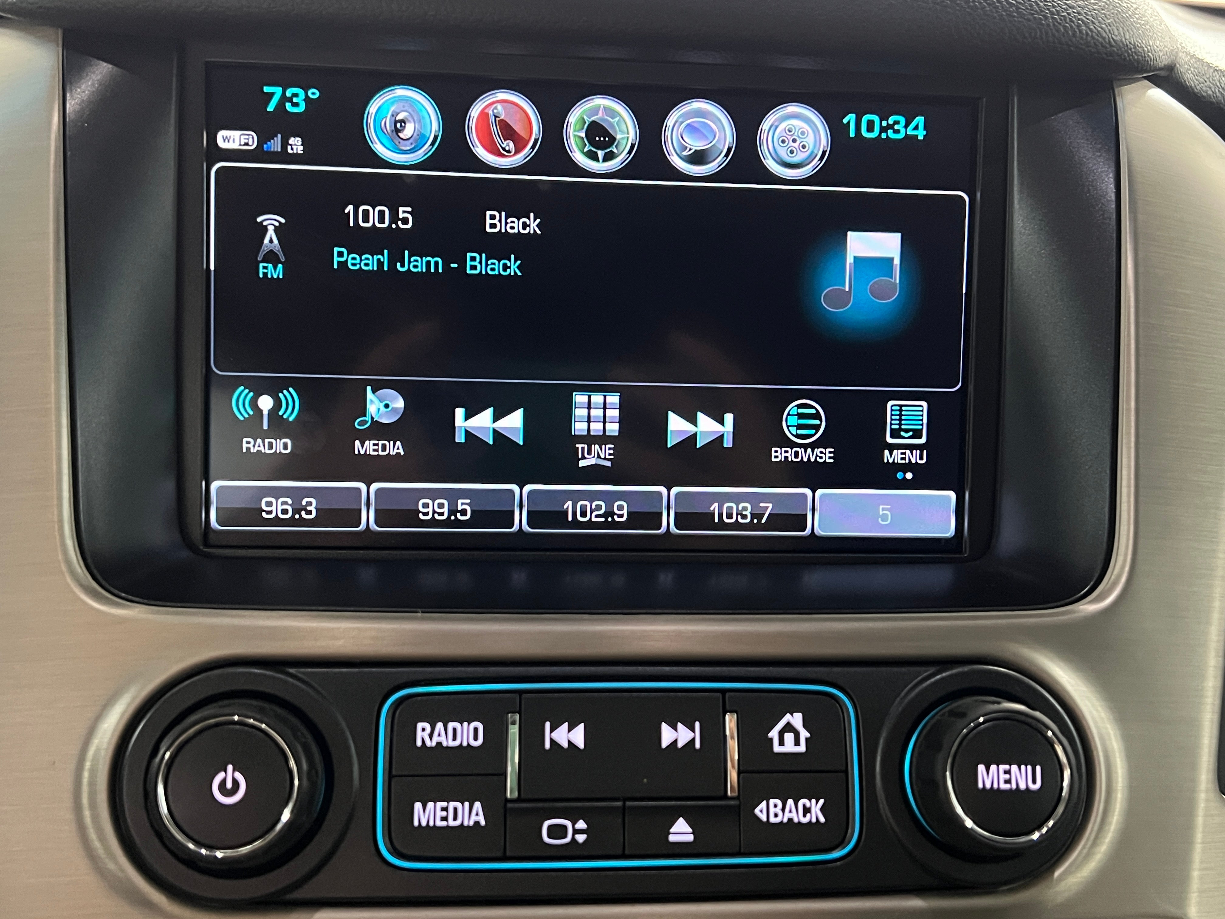 2018 GMC Yukon XL Denali 3