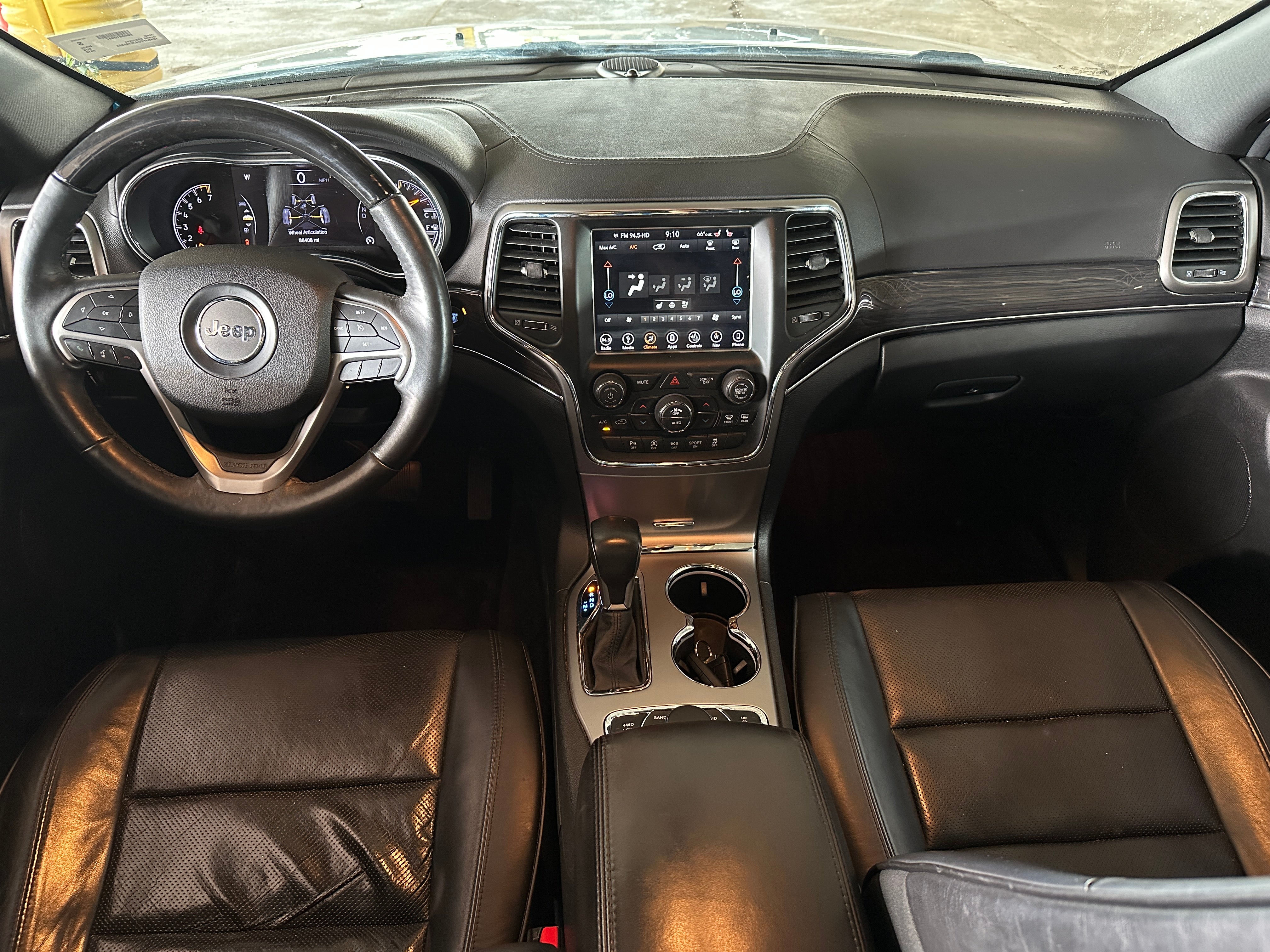 2018 Jeep Grand Cherokee Overland 2