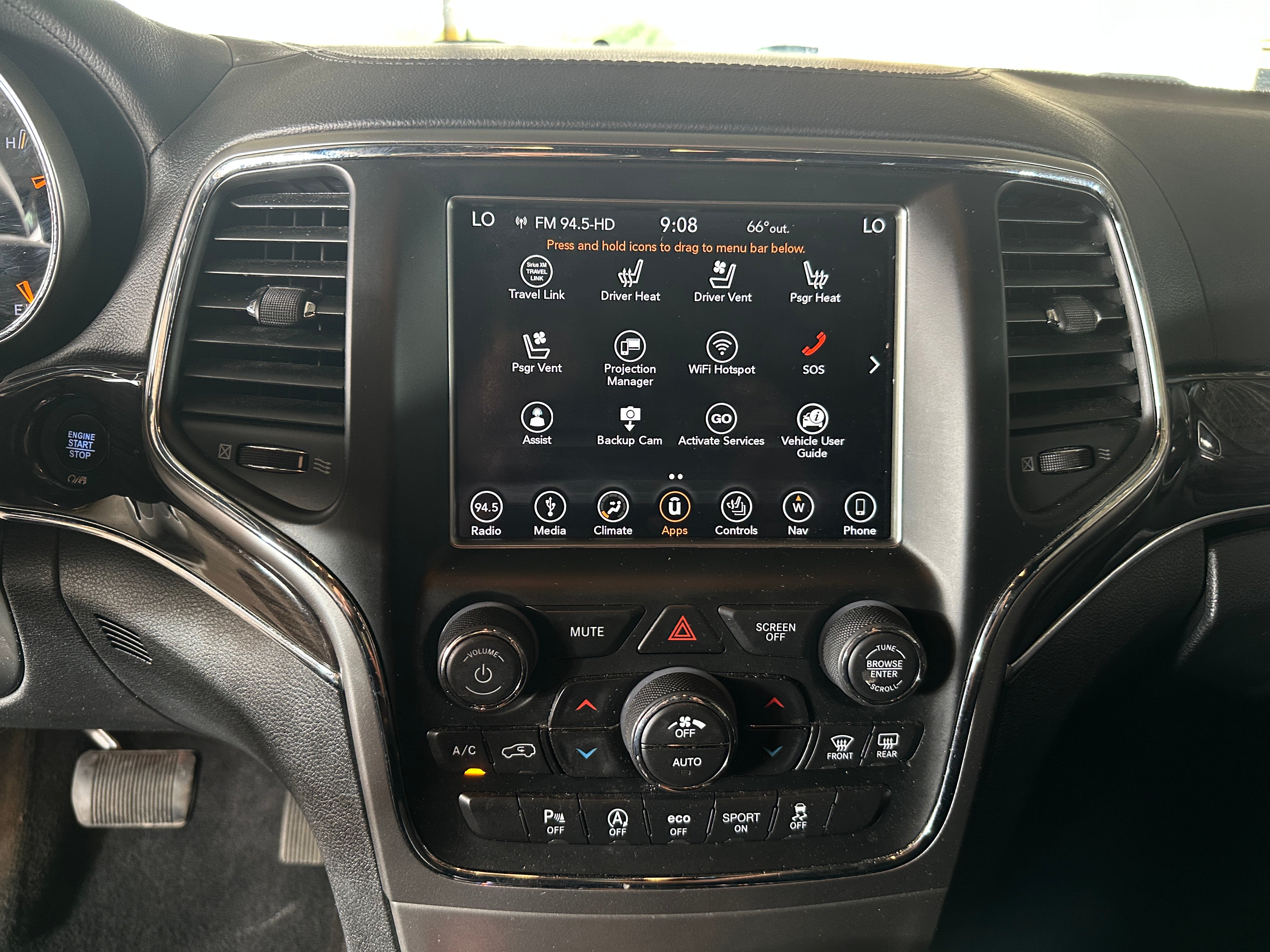 2018 Jeep Grand Cherokee Overland 3