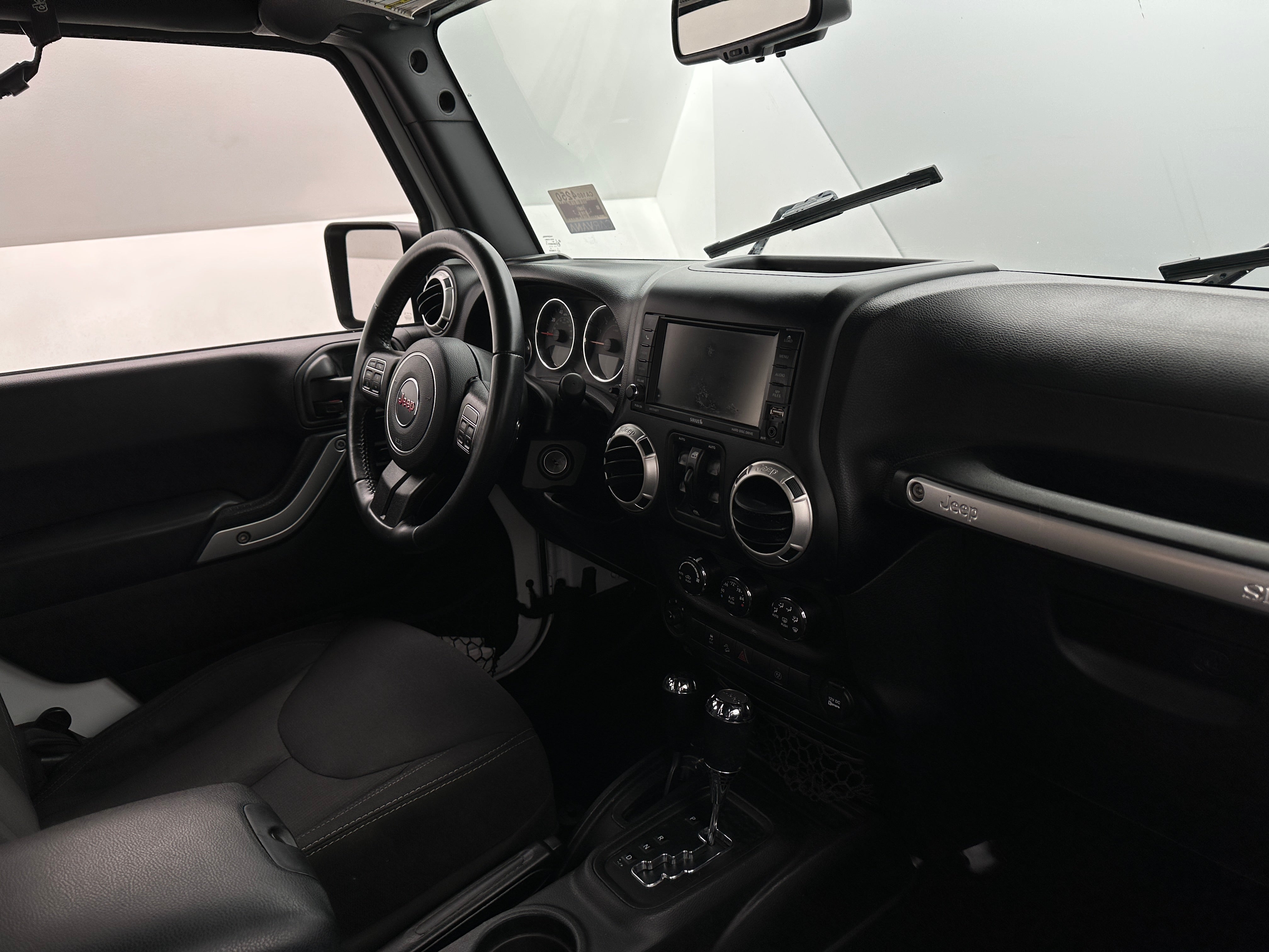 2016 Jeep Wrangler Unlimited Sahara 3