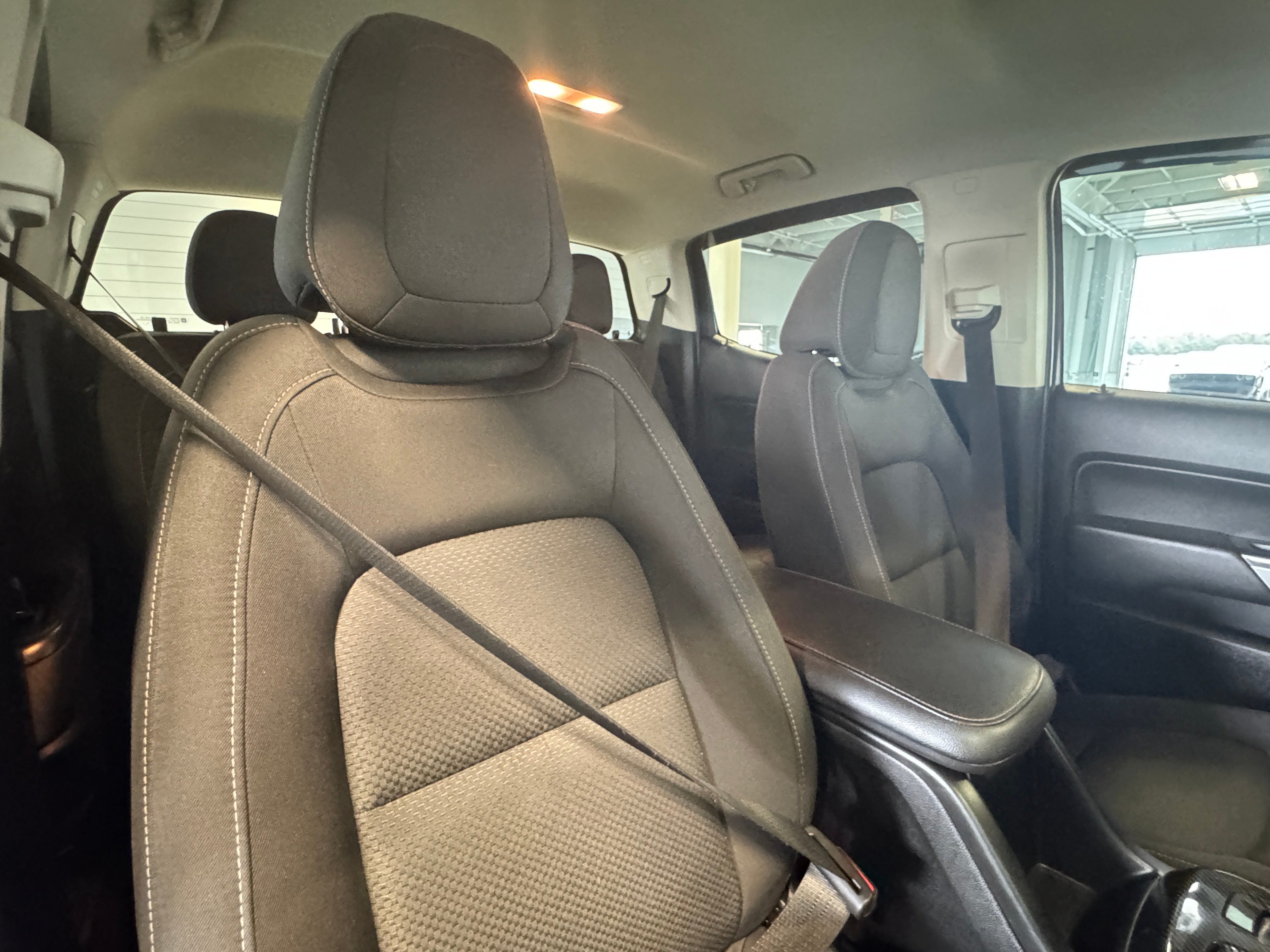 2021 Chevrolet Colorado LT 2